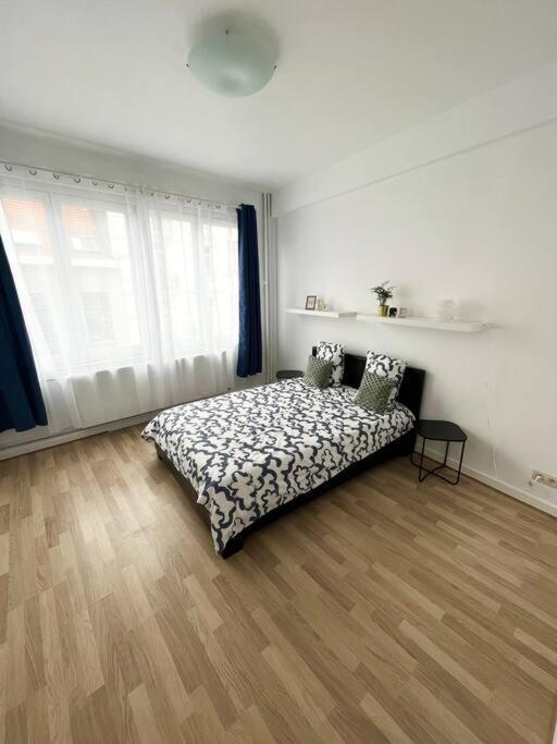 Stylish Two Bedroom Flat Apartment *