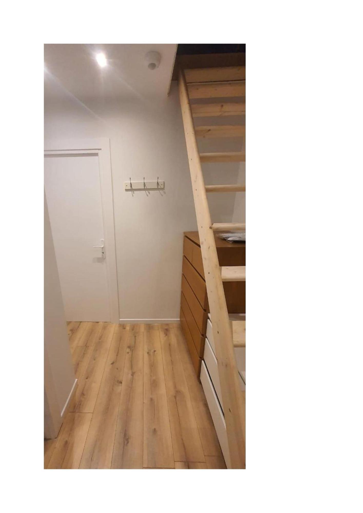 Beautiful Fully Renovated Căn hộ