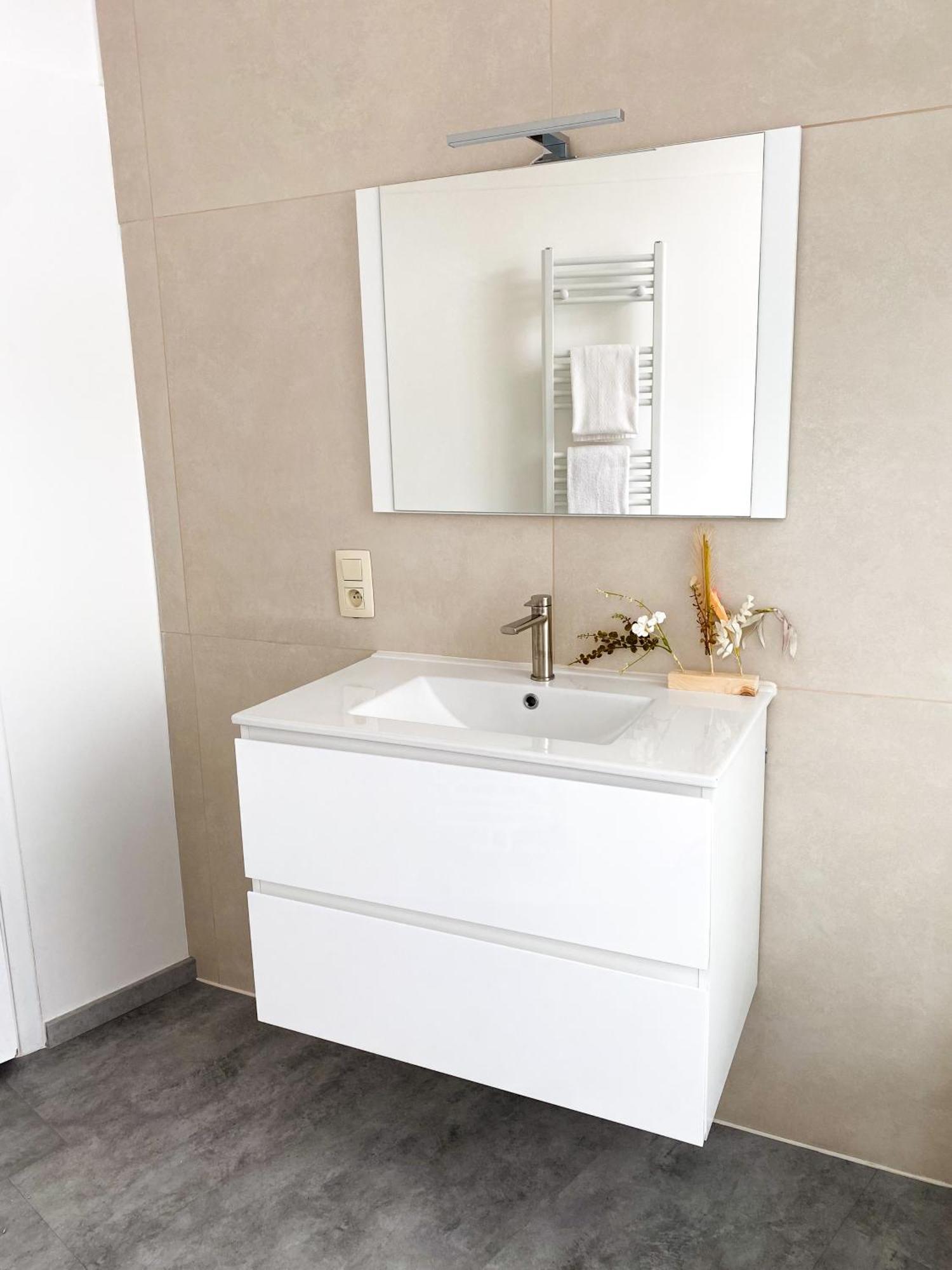 New Cozy In Porte De Hal Apartment Brussels
