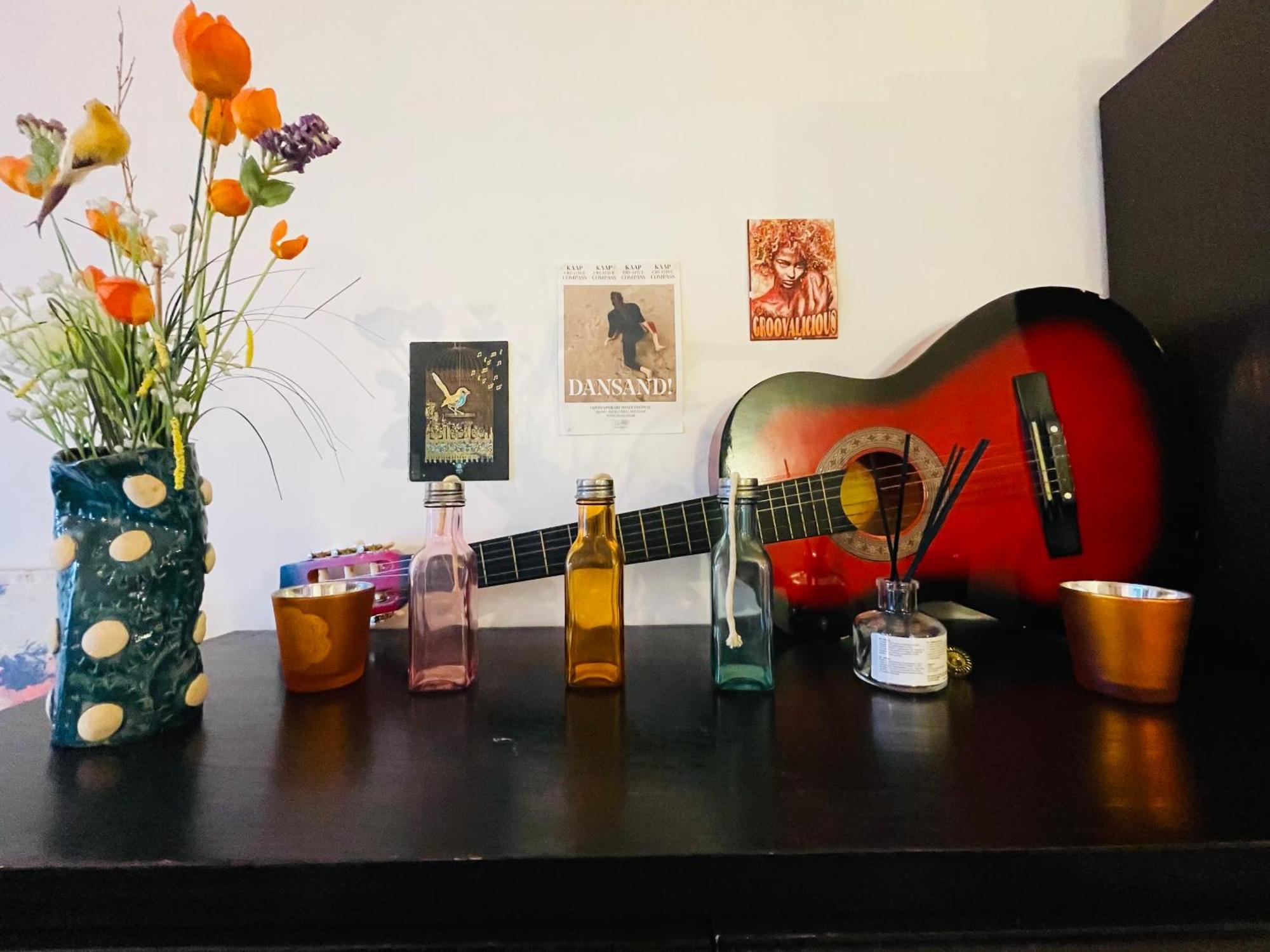 Quiet And Colorfull Flat In The Center Of Appartement