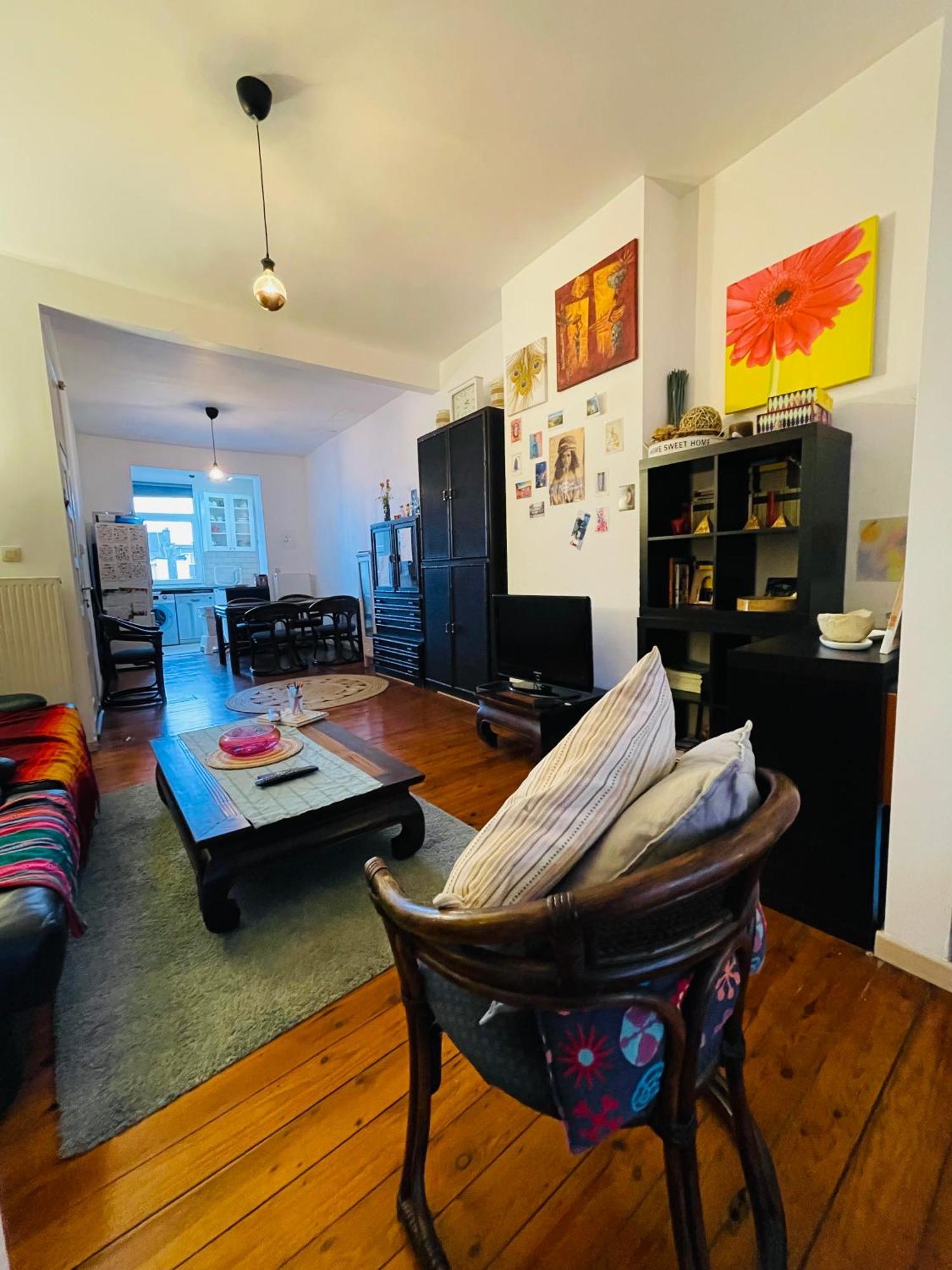 Quiet And Colorfull Flat In The Center Of Appartement