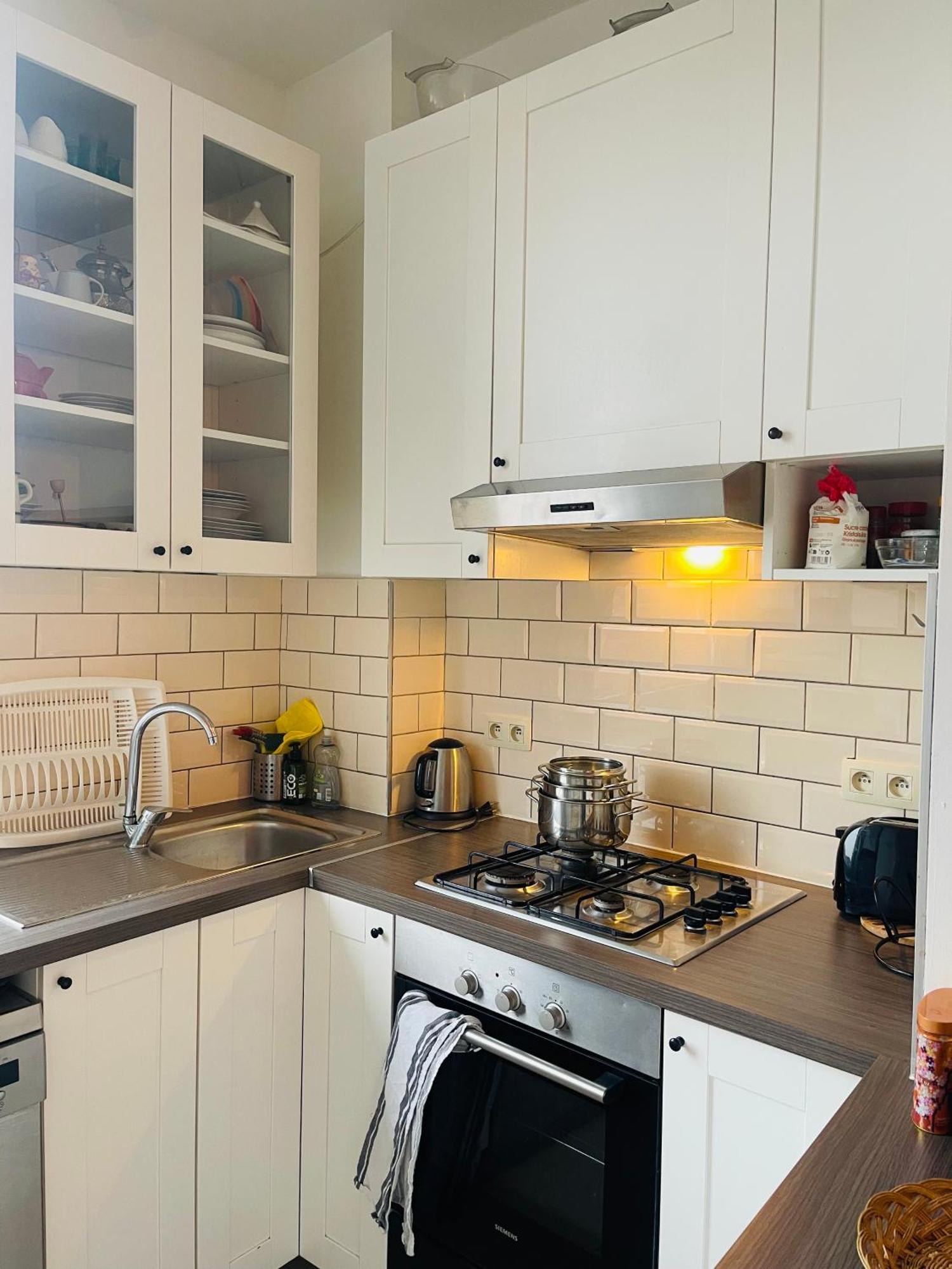 Quiet And Colorfull Flat In The Center Of Appartement *