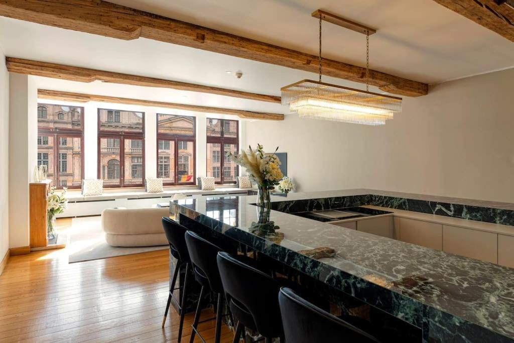 Apartment Unique Flat On The Grand Place Brussels