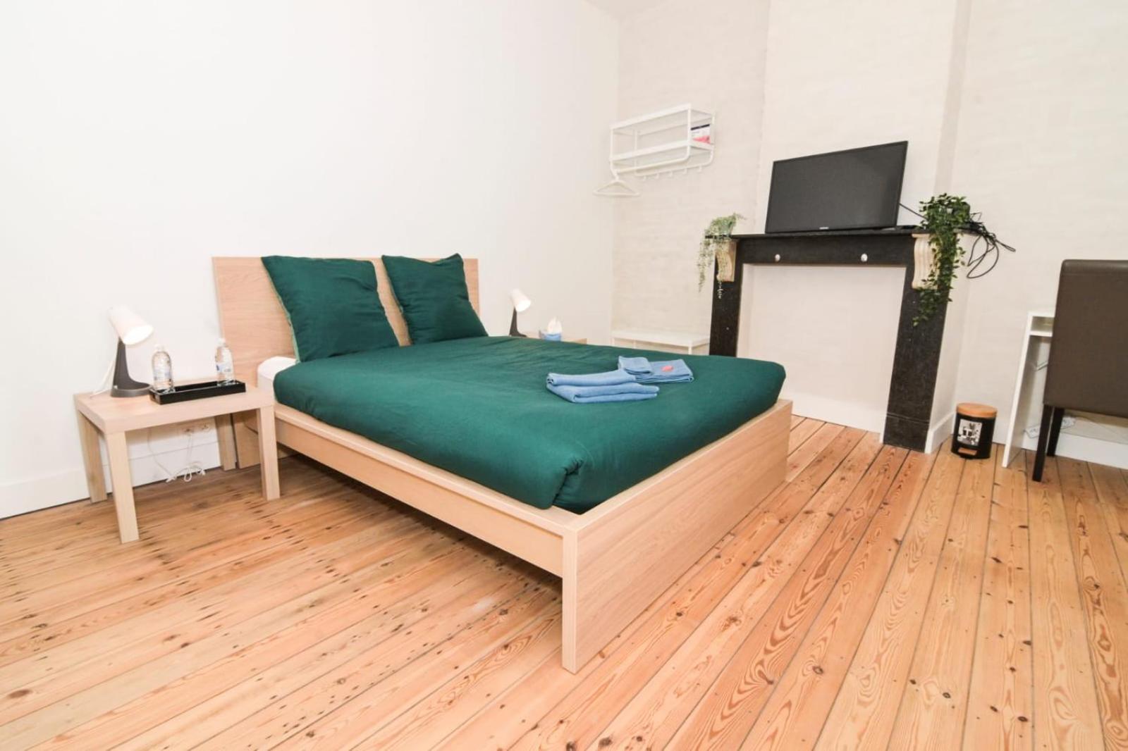 Cozy And Confortable Near Station Nhà khách