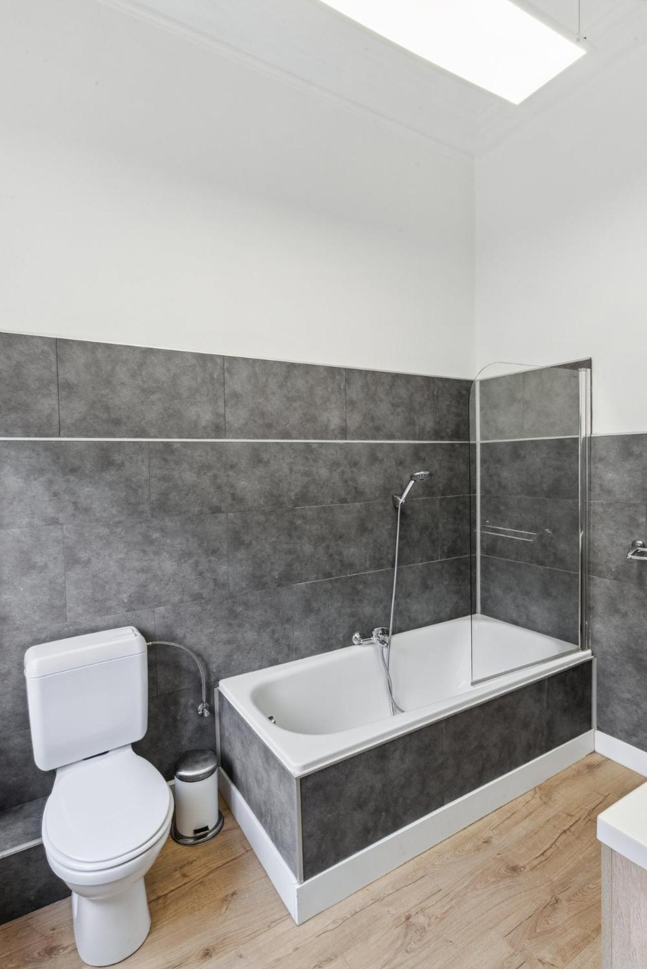 Lantsheere 11 - Self Check In By Homenhancement