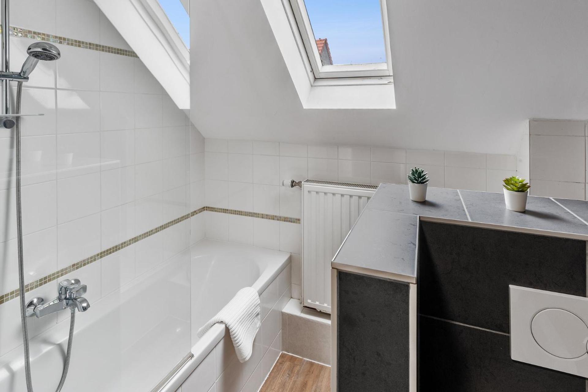 Lantsheere 11 - Self Check In By Homenhancement