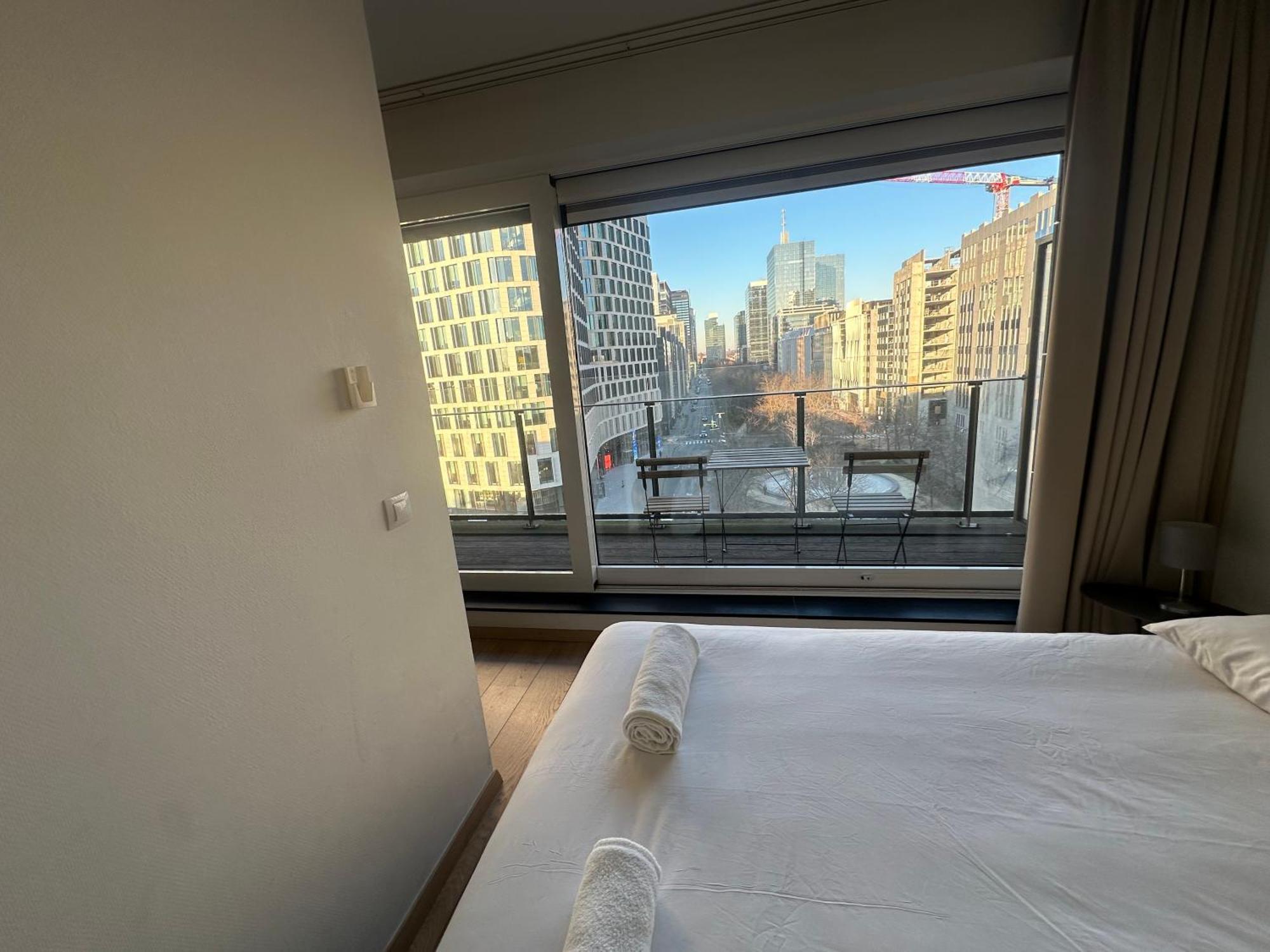 2 Bedroom In Center With Balcony Apartment