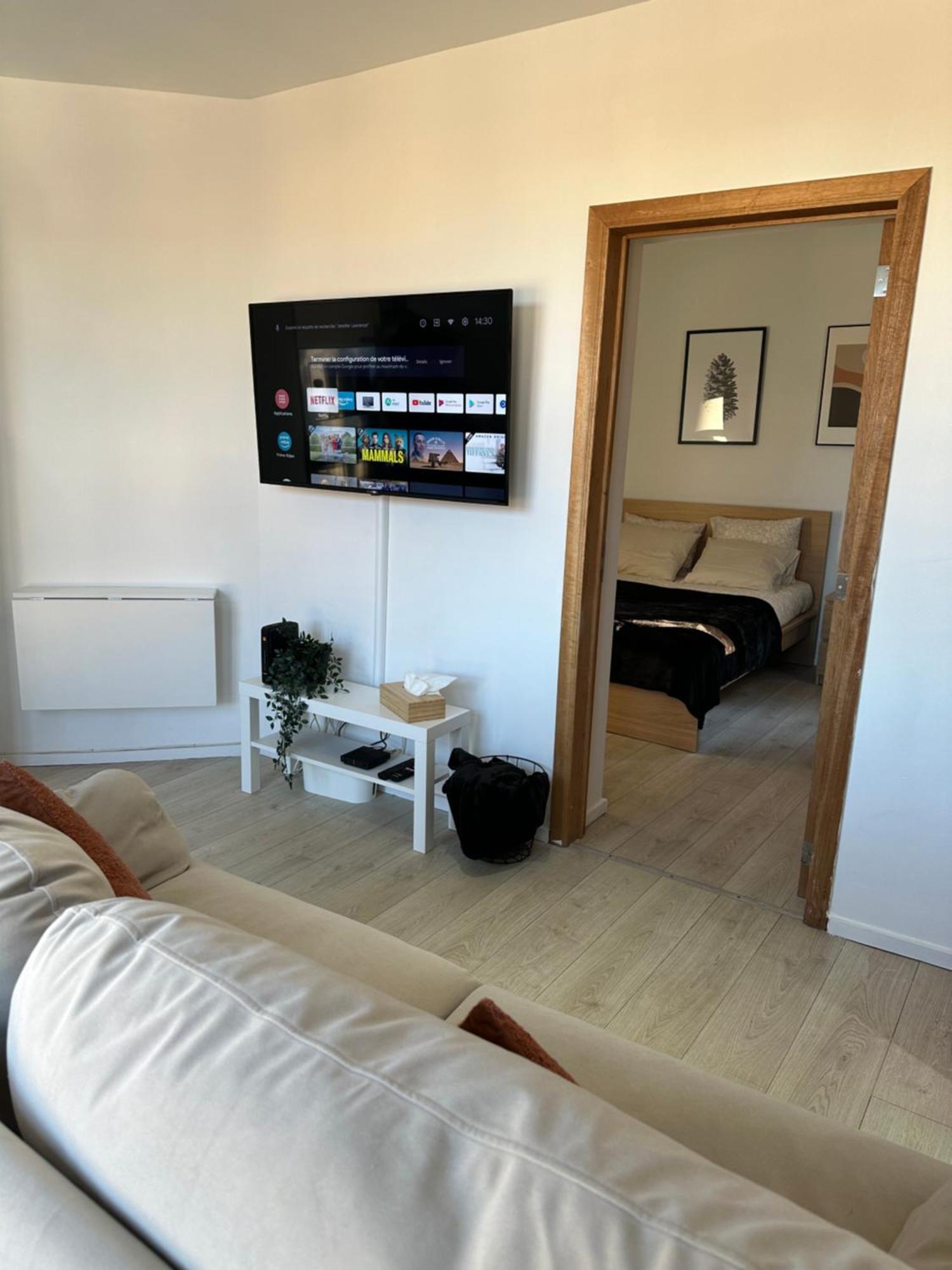 Immeuble Au Coeur De : Vivez L'experience Unique De La Rue Verbist Appartement *