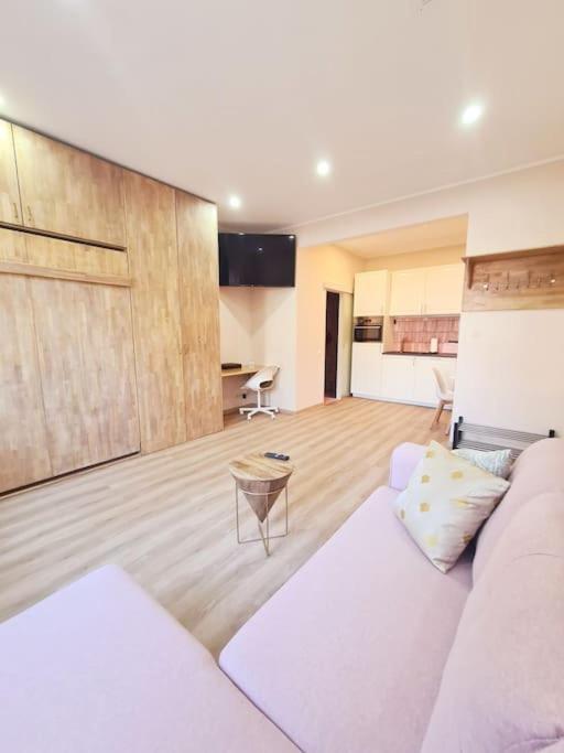 Apartment Magnolia Pink New And Fully Equipped Brussels