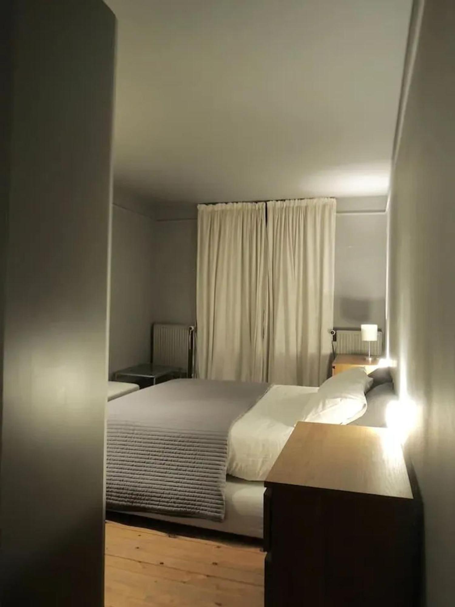 Spacious In Brussels, Large Private Garden Apartment *