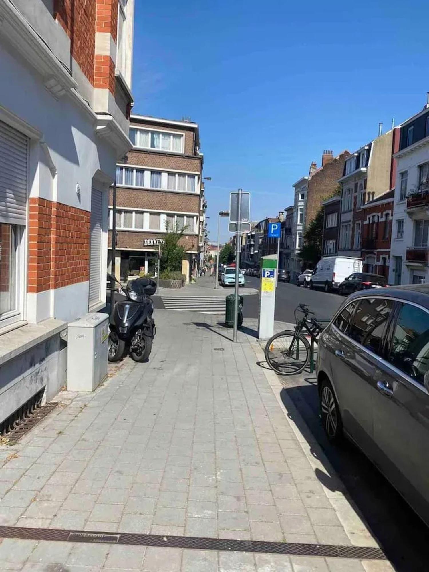 Spacious In Brussels, Large Private Garden Apartment