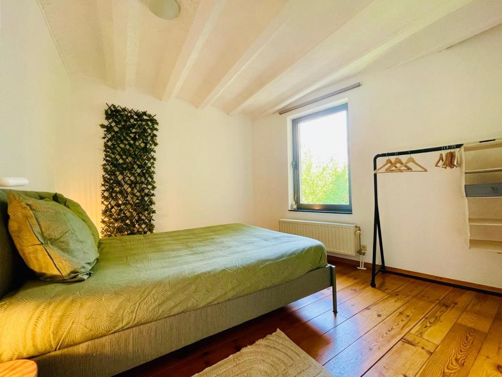 Oasis-spacious Loft In Excellent Location Apartment *