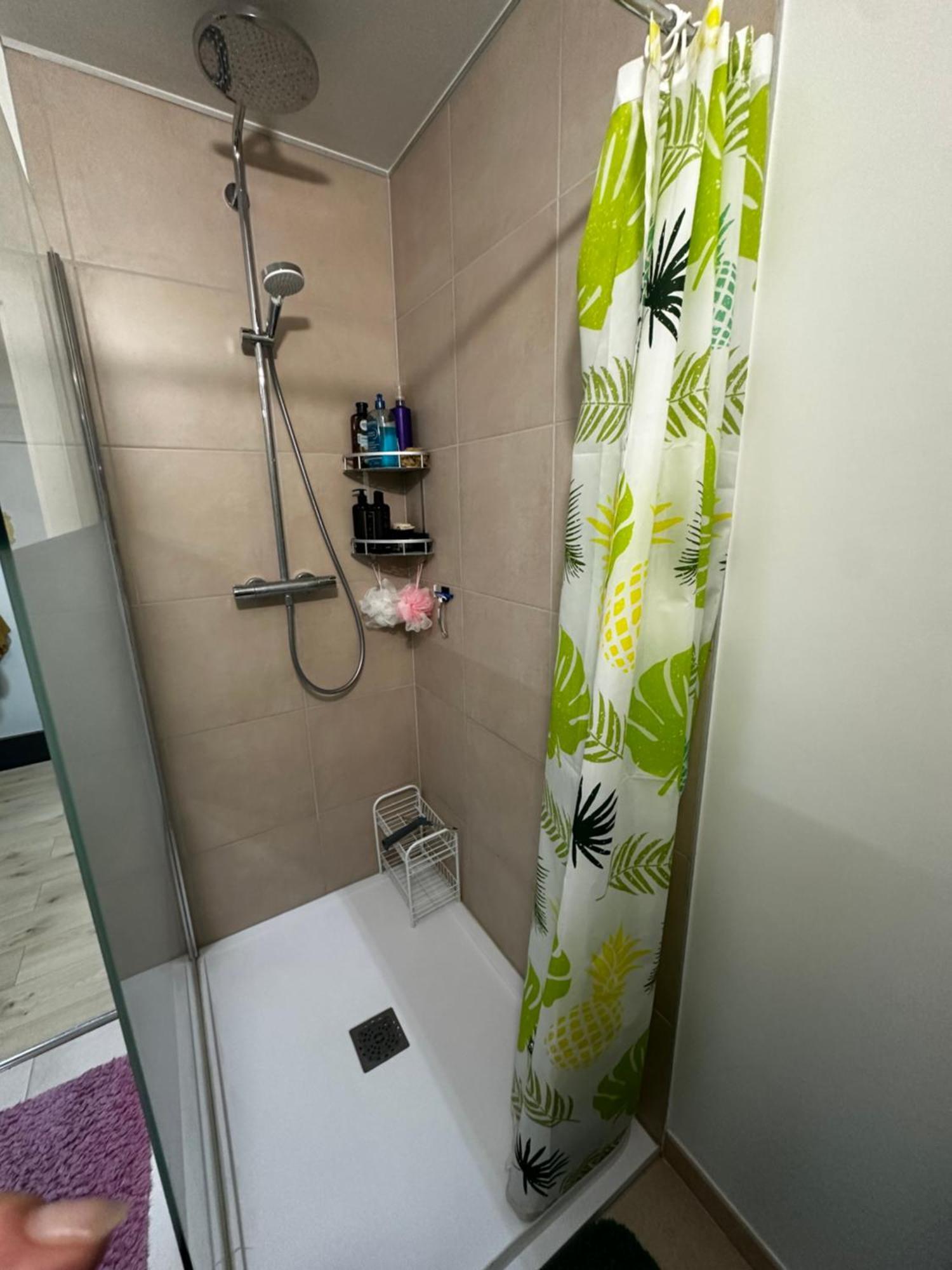Alexanor Cosy Private In A Shared * Brussels