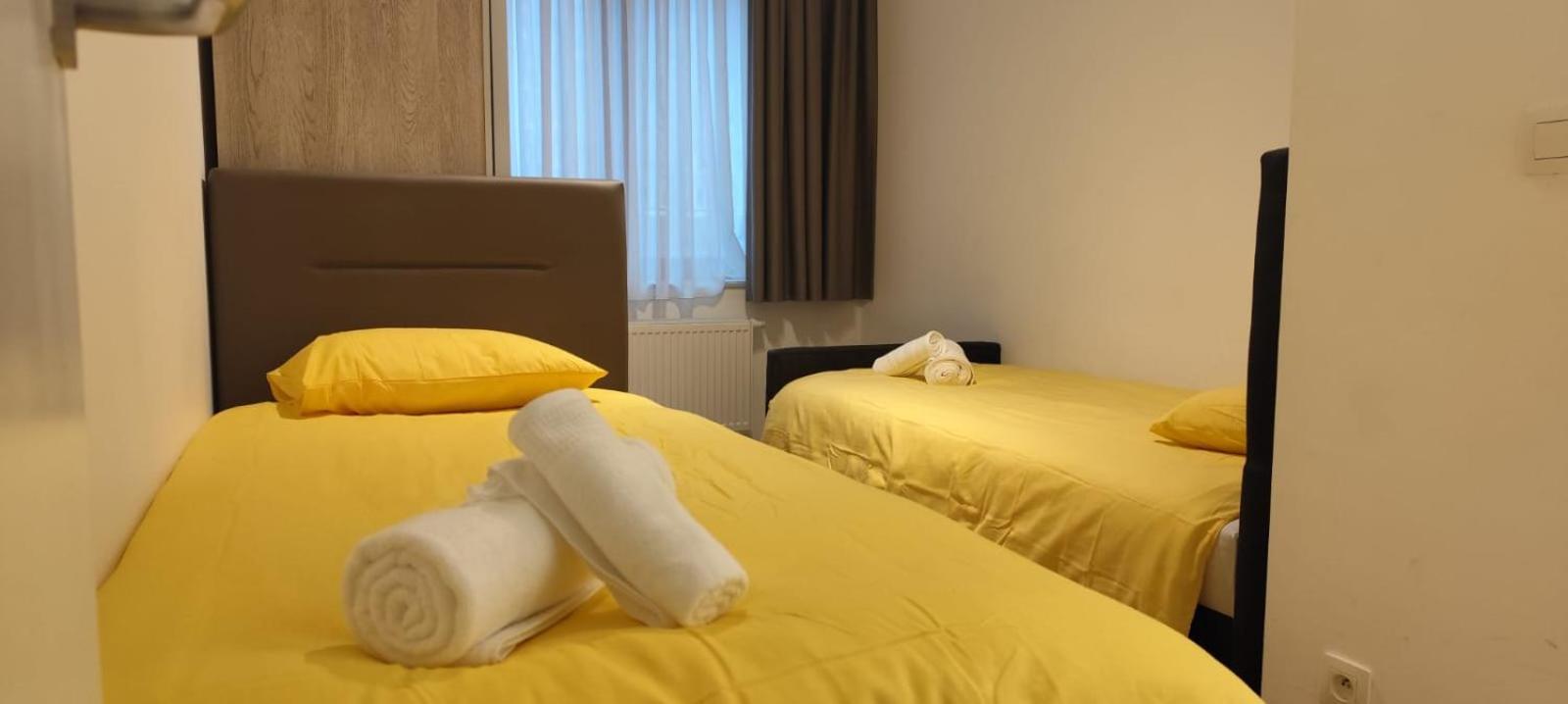 Furnished 2 Bedroom In Center