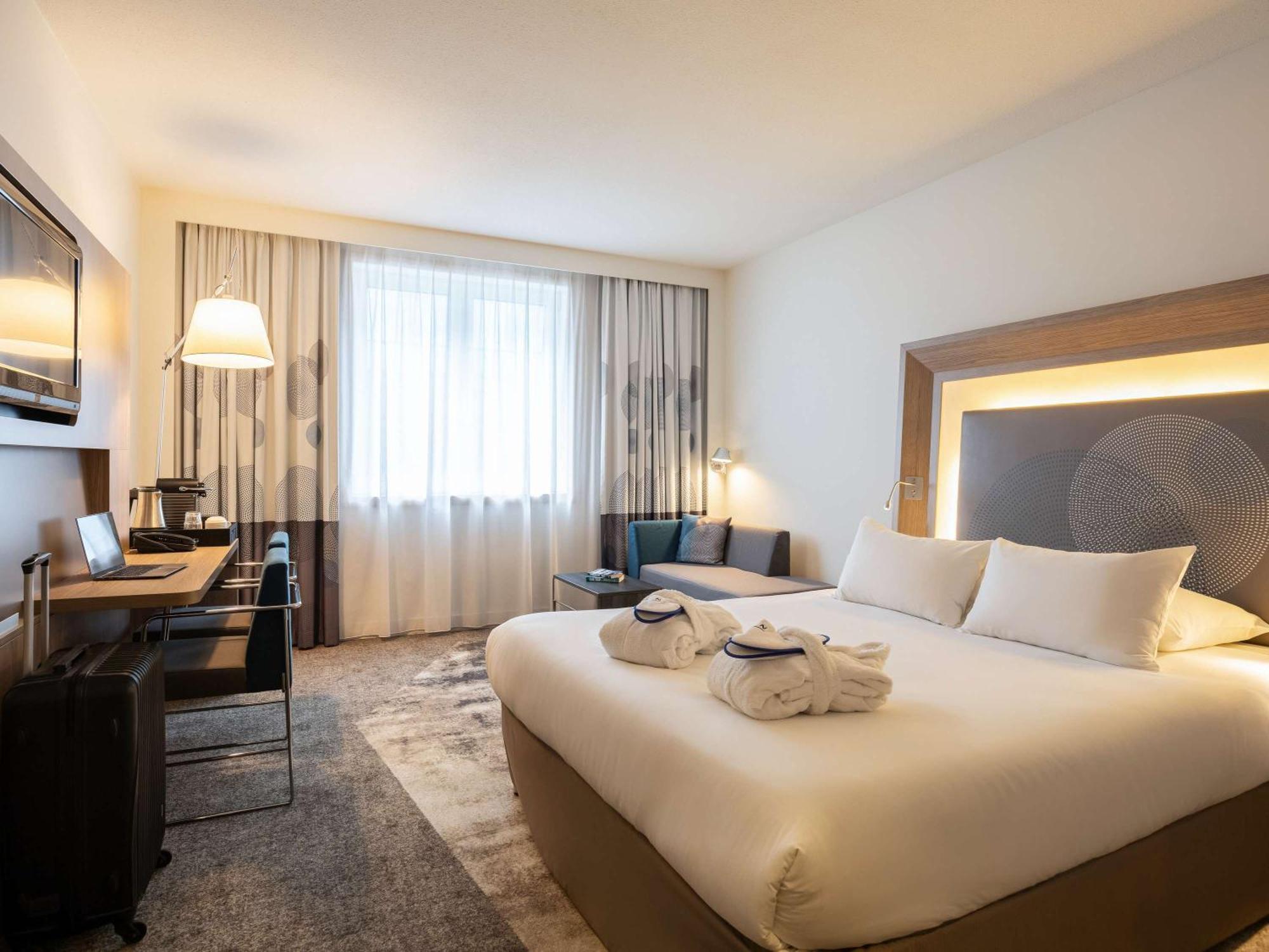 Novotel Centre Khách sạn