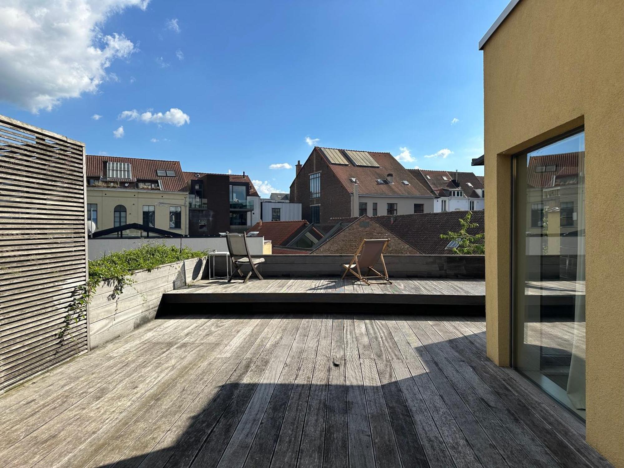 Down Town Penthouse With Private Parking Brussels