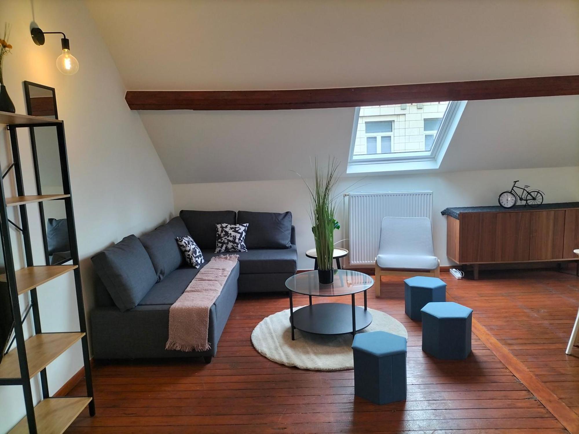 New Cozy In Porte De Hal * Brussels