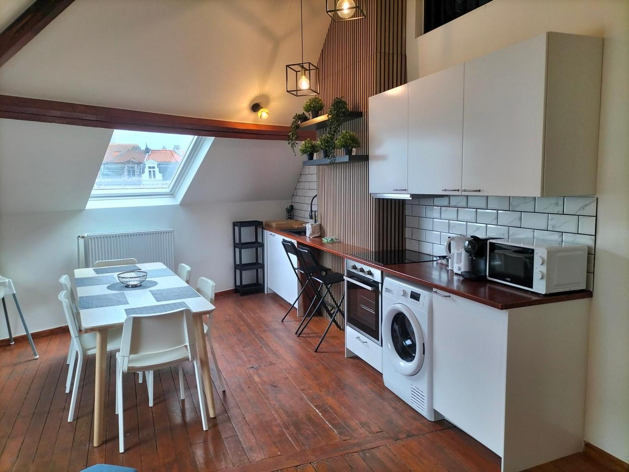New Cozy In Porte De Hal * Brussels