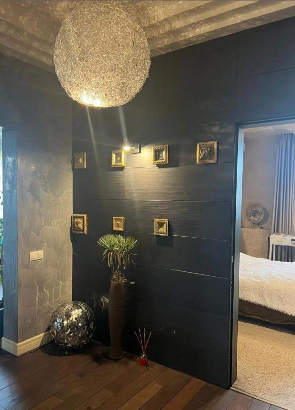 Cosy And Modern 2 Bedroom In Apartment