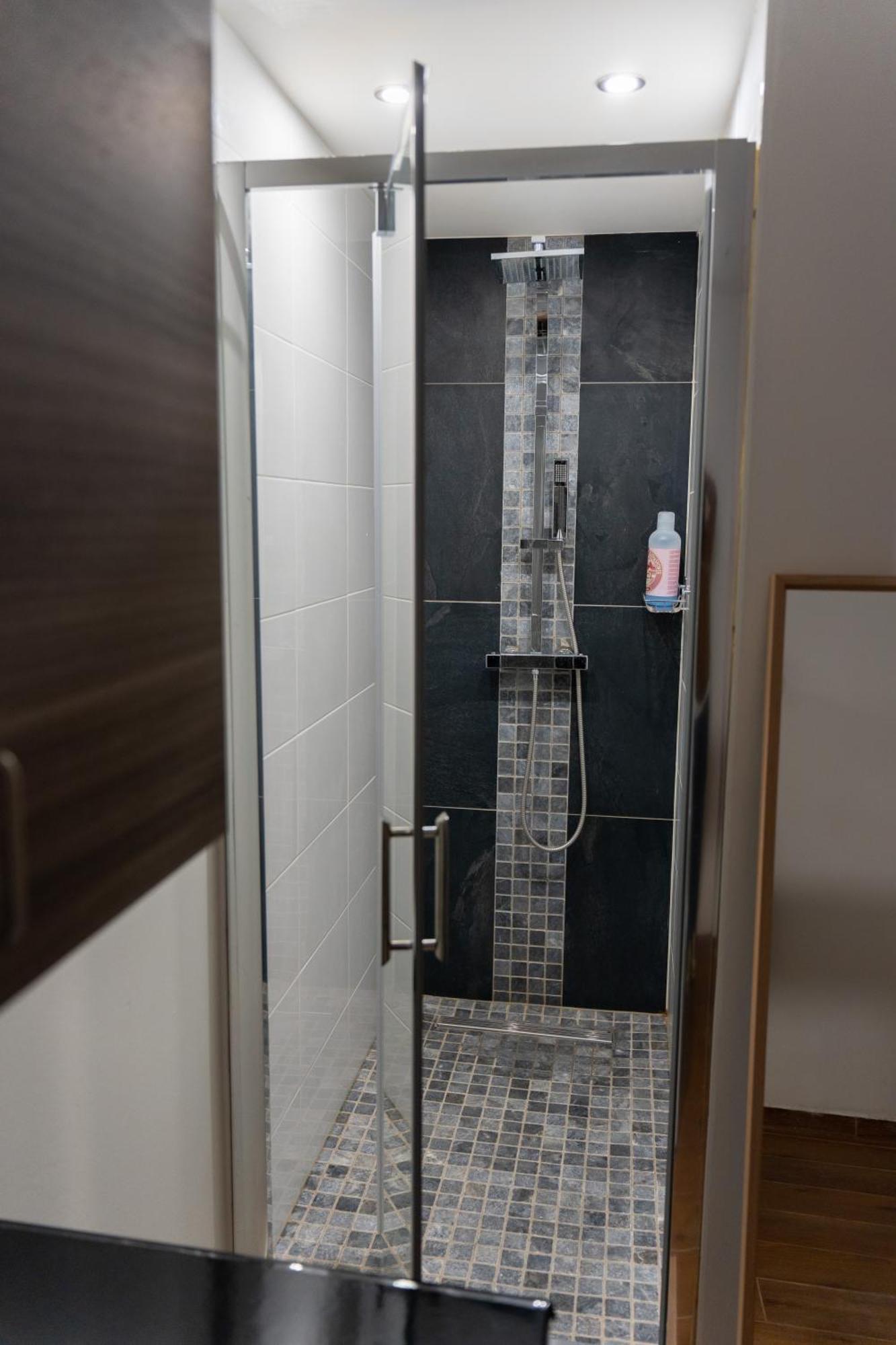 Bolingo Love hotel Brussels