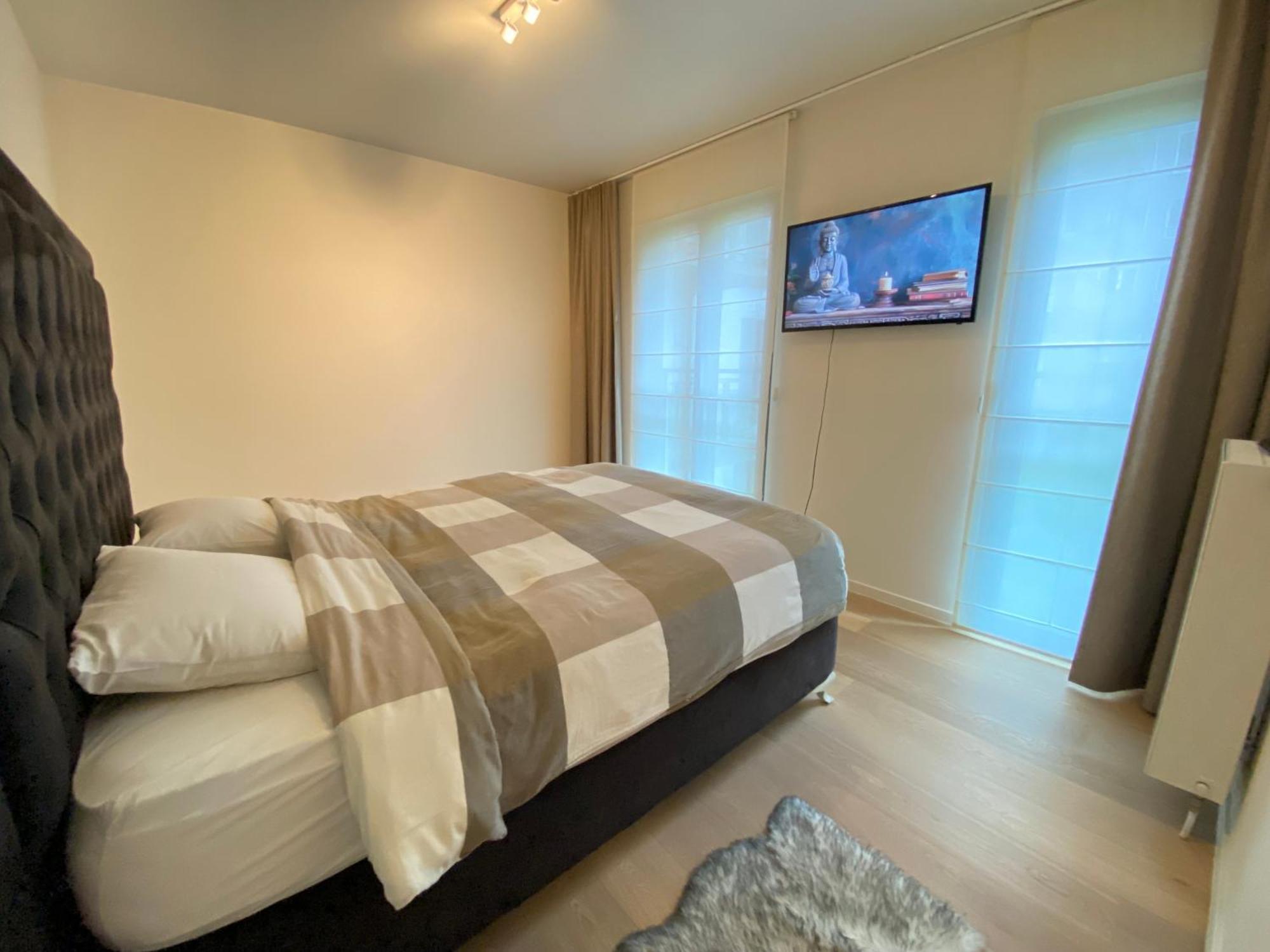 Apartment Residentiel Tour Et Taxis Et Parking *