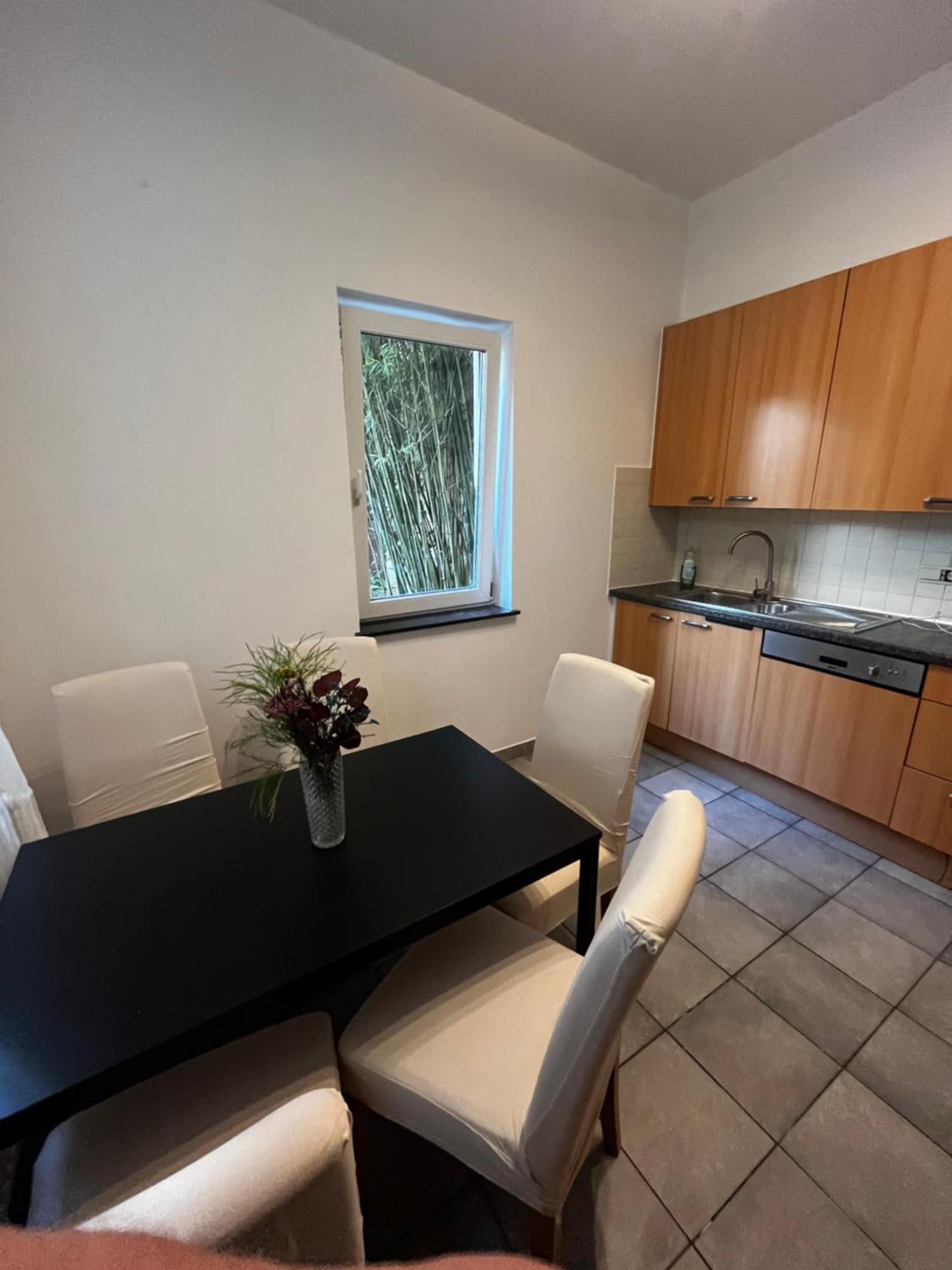 L&l Apartment *