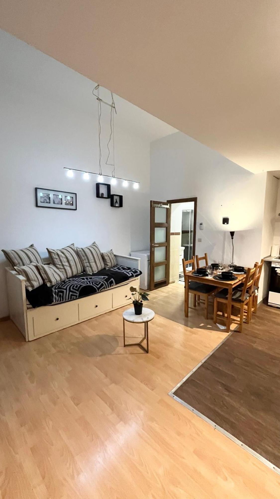 Cosy Flat - Eu District - Center - 4 Persons * Brussels