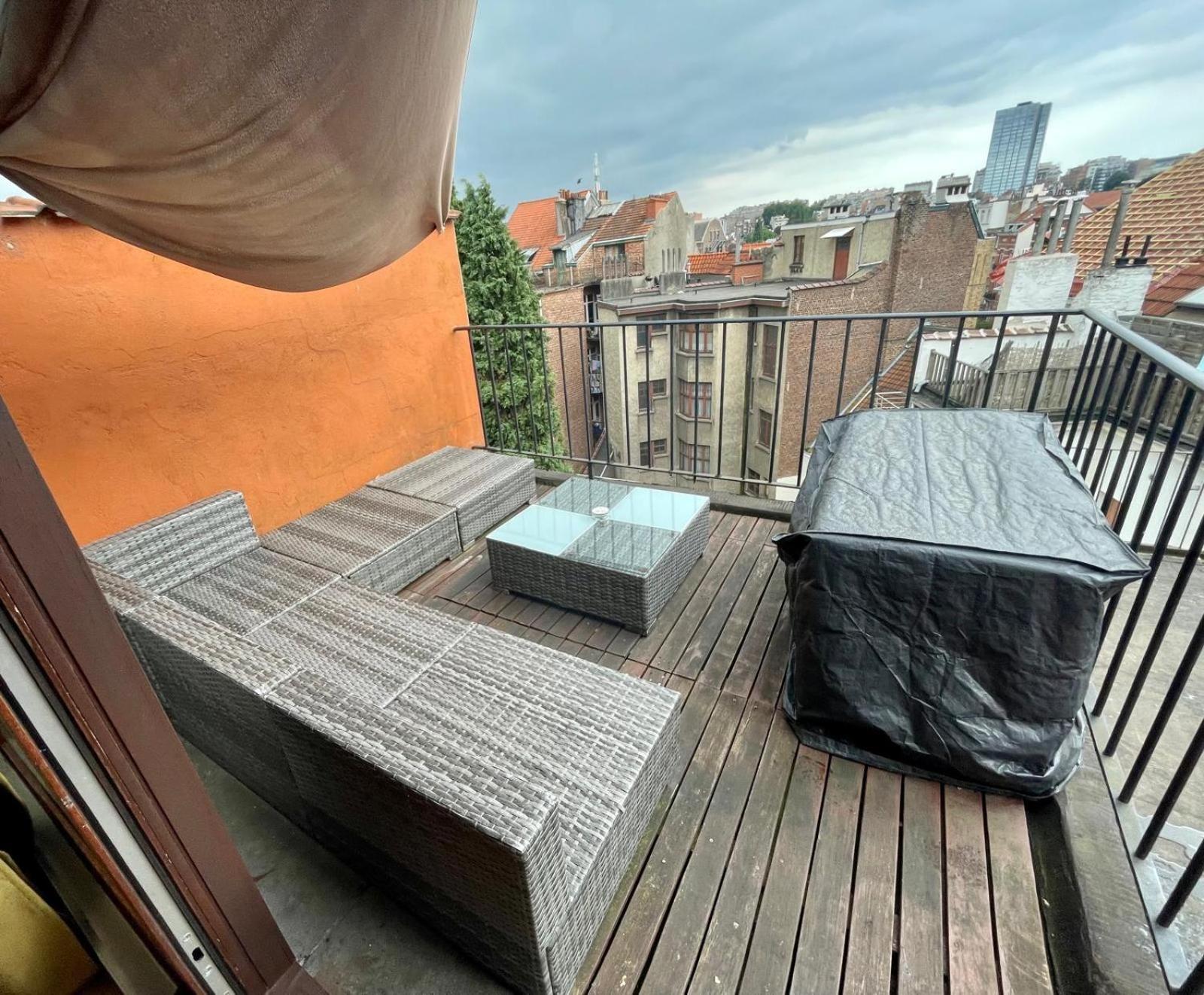 2 Bedroom With A Rooftop Terrace On 3rd Floor *