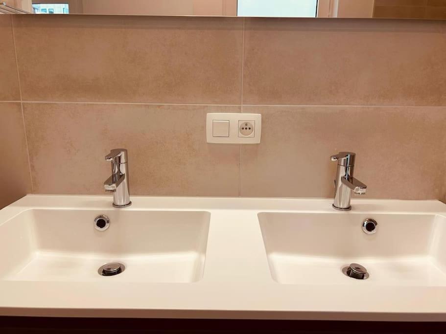 Luxury City Center Apartment *