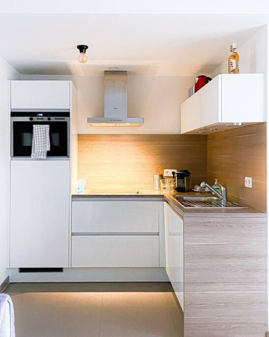 Beautiful Located In Le Chatelain * Brussels