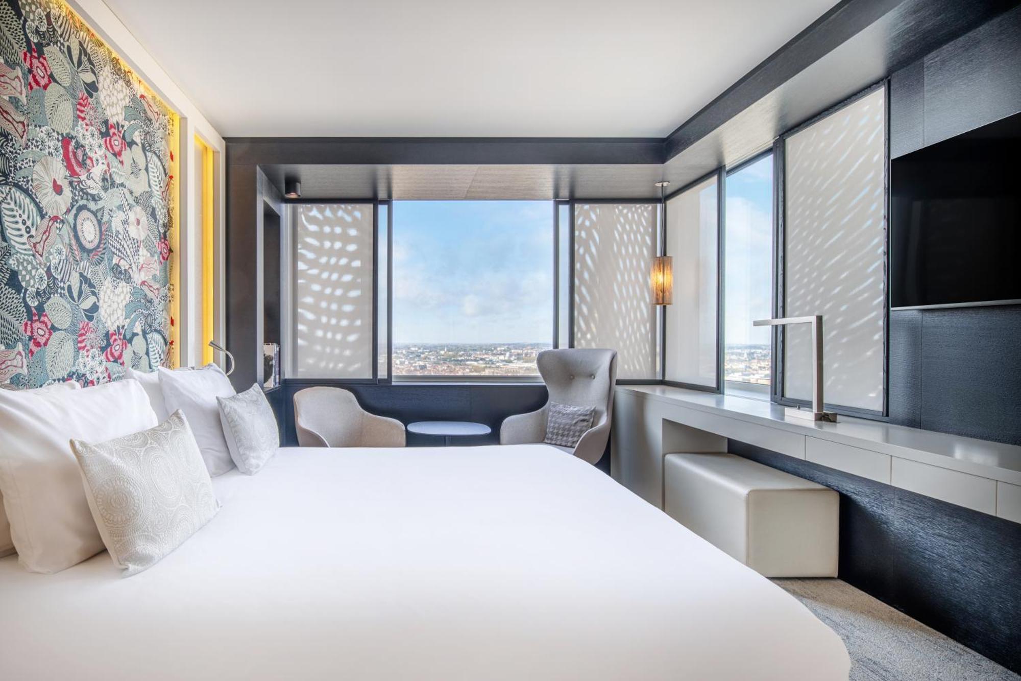 Khách sạn The 4*