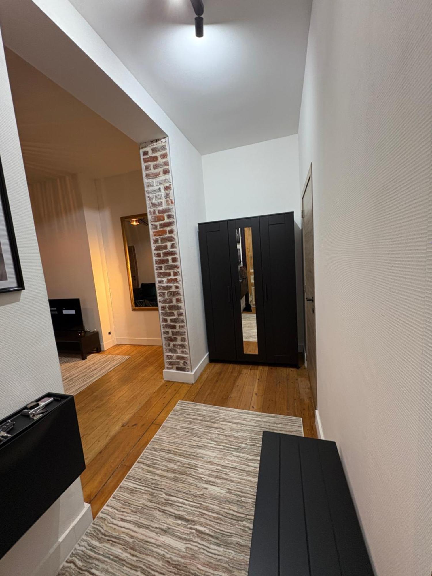 Apartment Echoes Of The Mirror