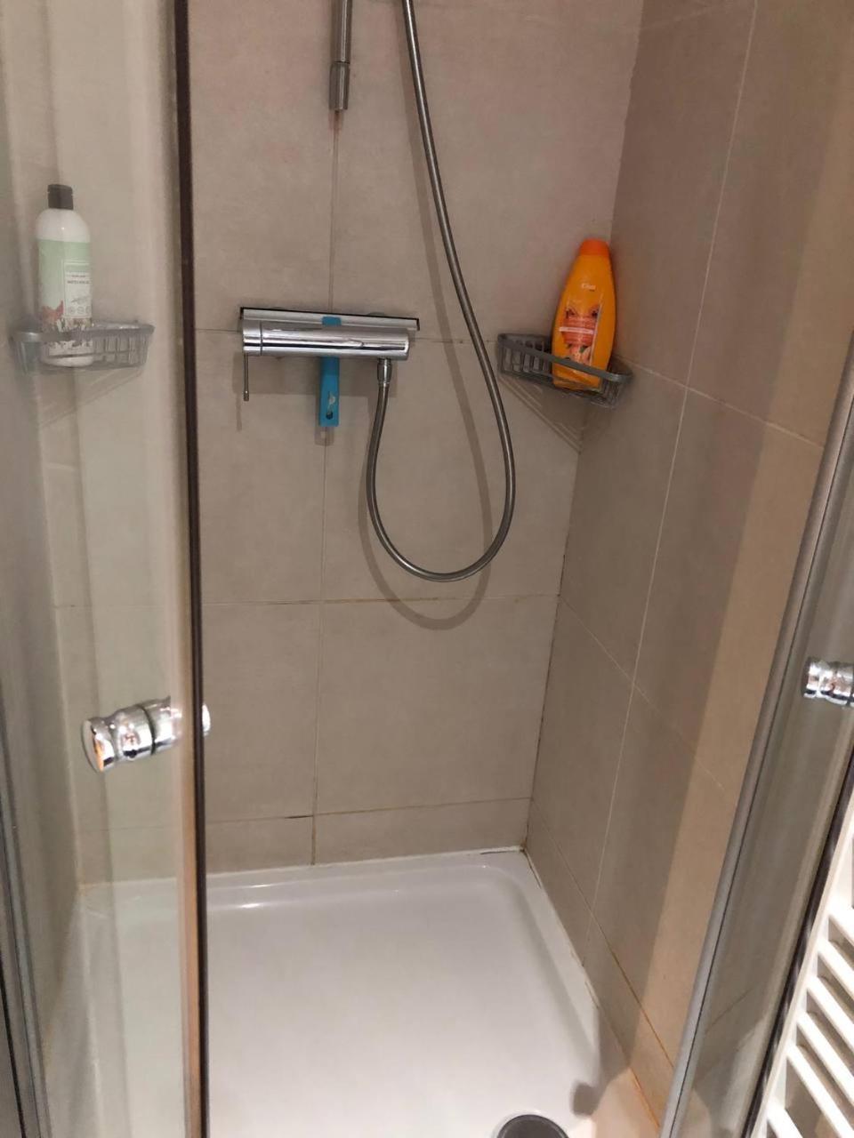 Spacious Brusselles Place Hotel