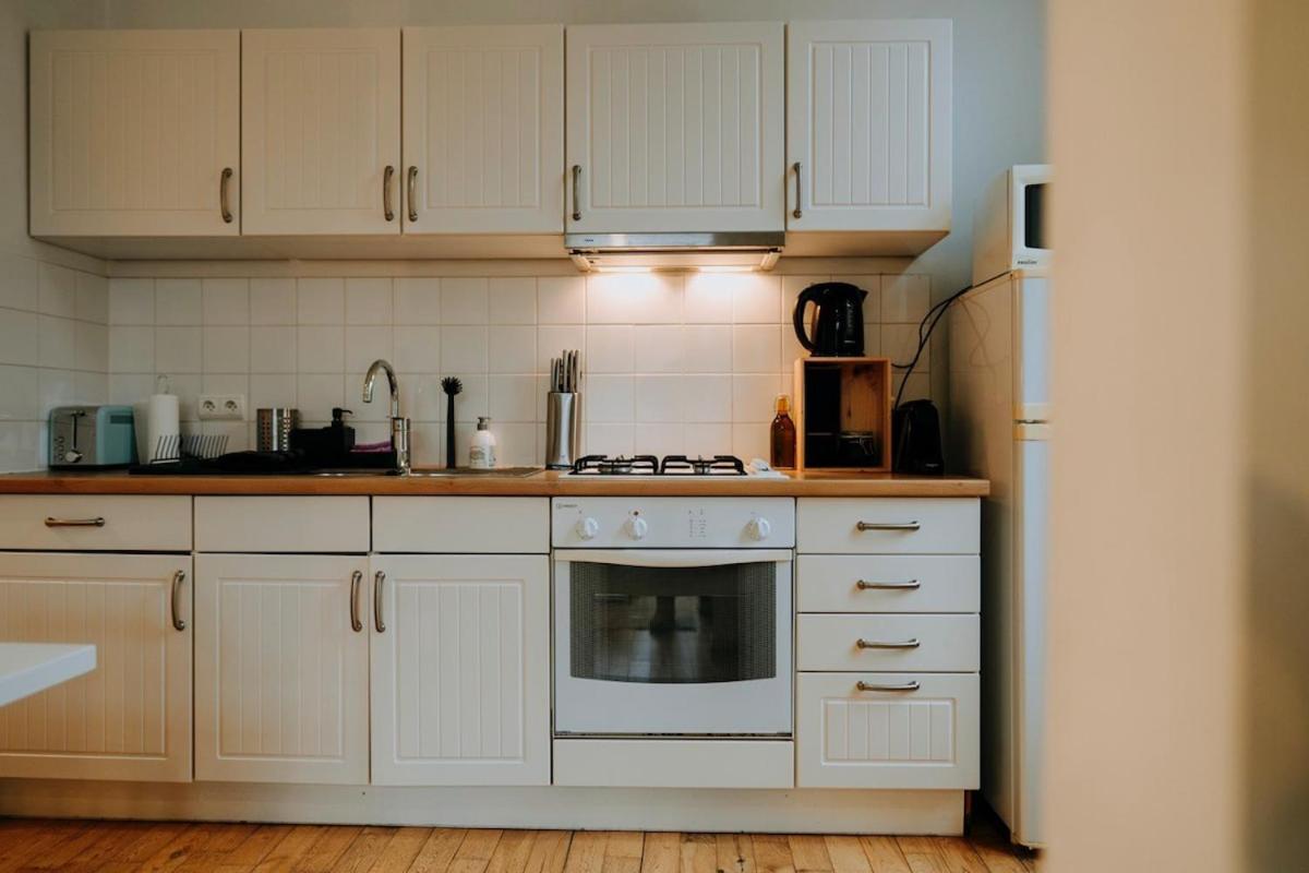 1 Bedroom In Le Chatelain - 2nd Floor Apartment *