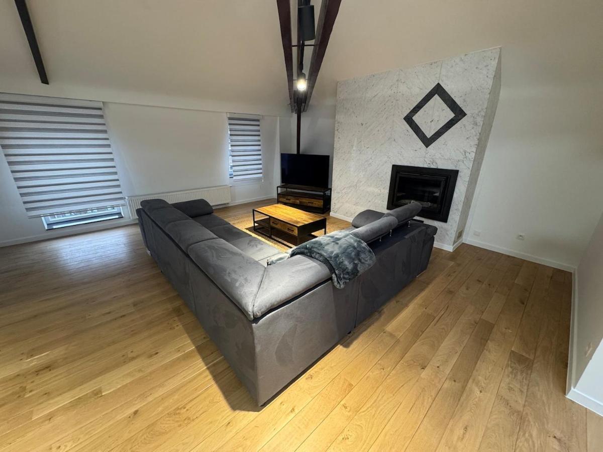 Penthouse 4 *