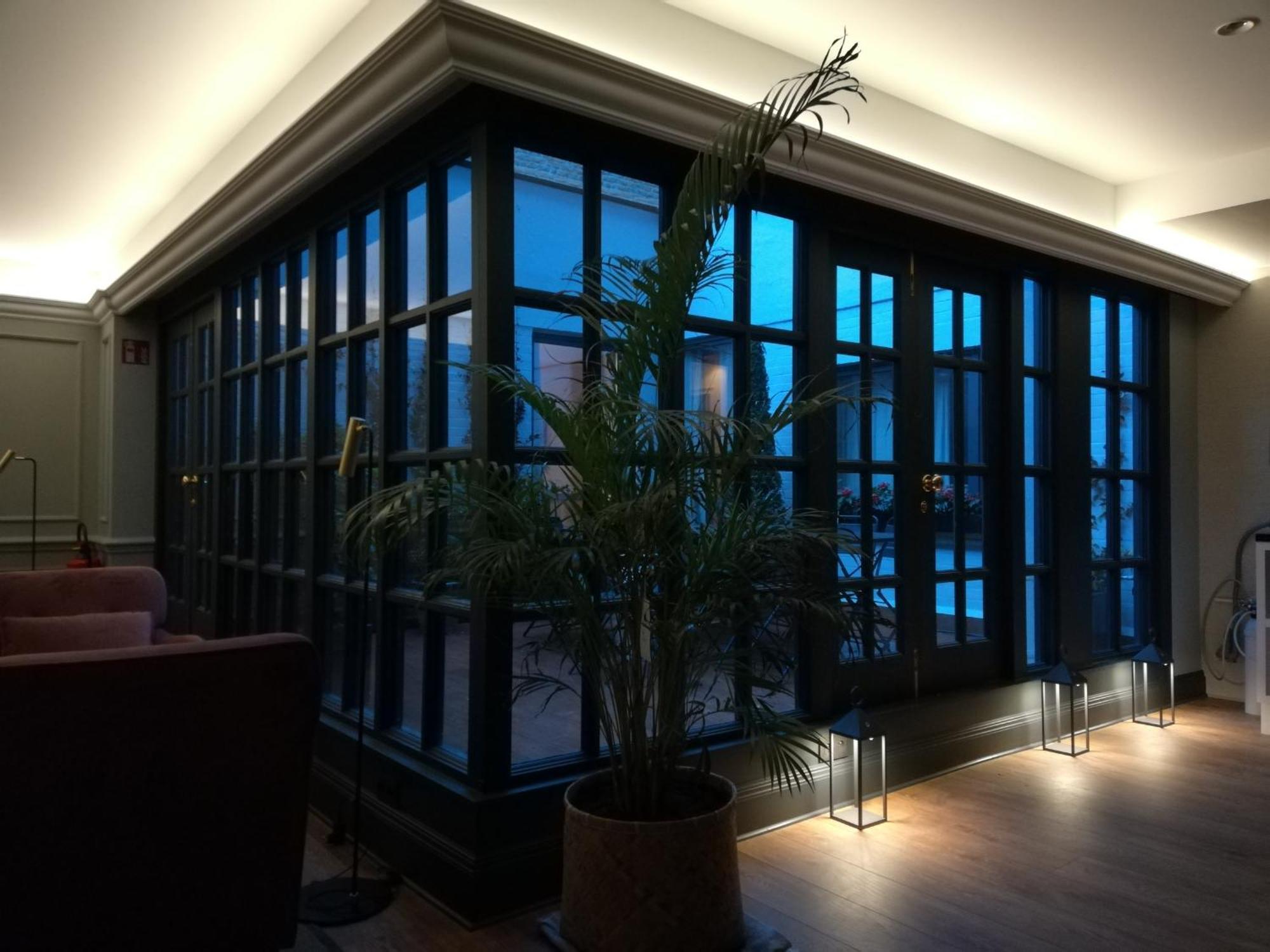 Hotel Avenue Louise Trademark Collection By Wyndham 4*