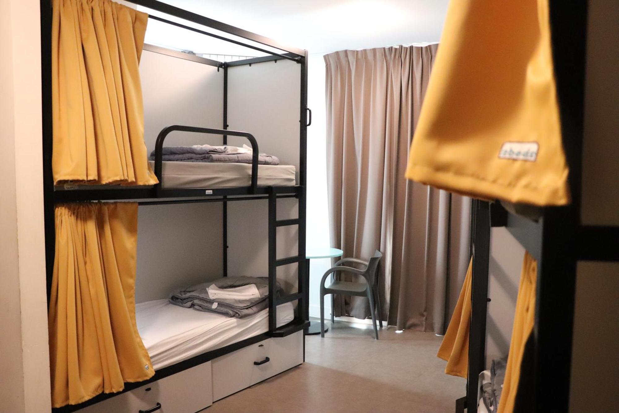 Hostel Hi Jacques Brel Hostel *