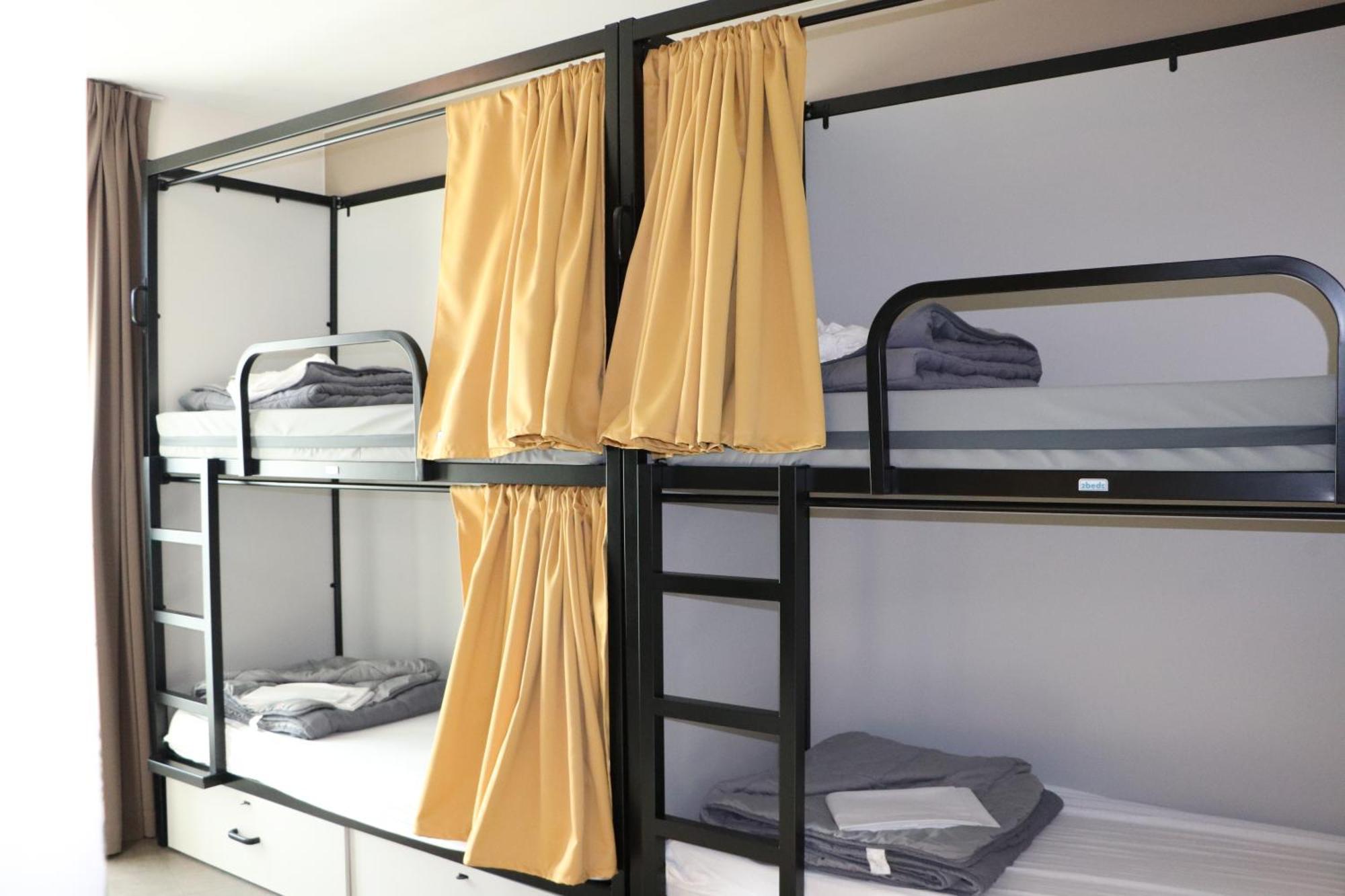 Hostel Hi Jacques Brel Hostel Brussels