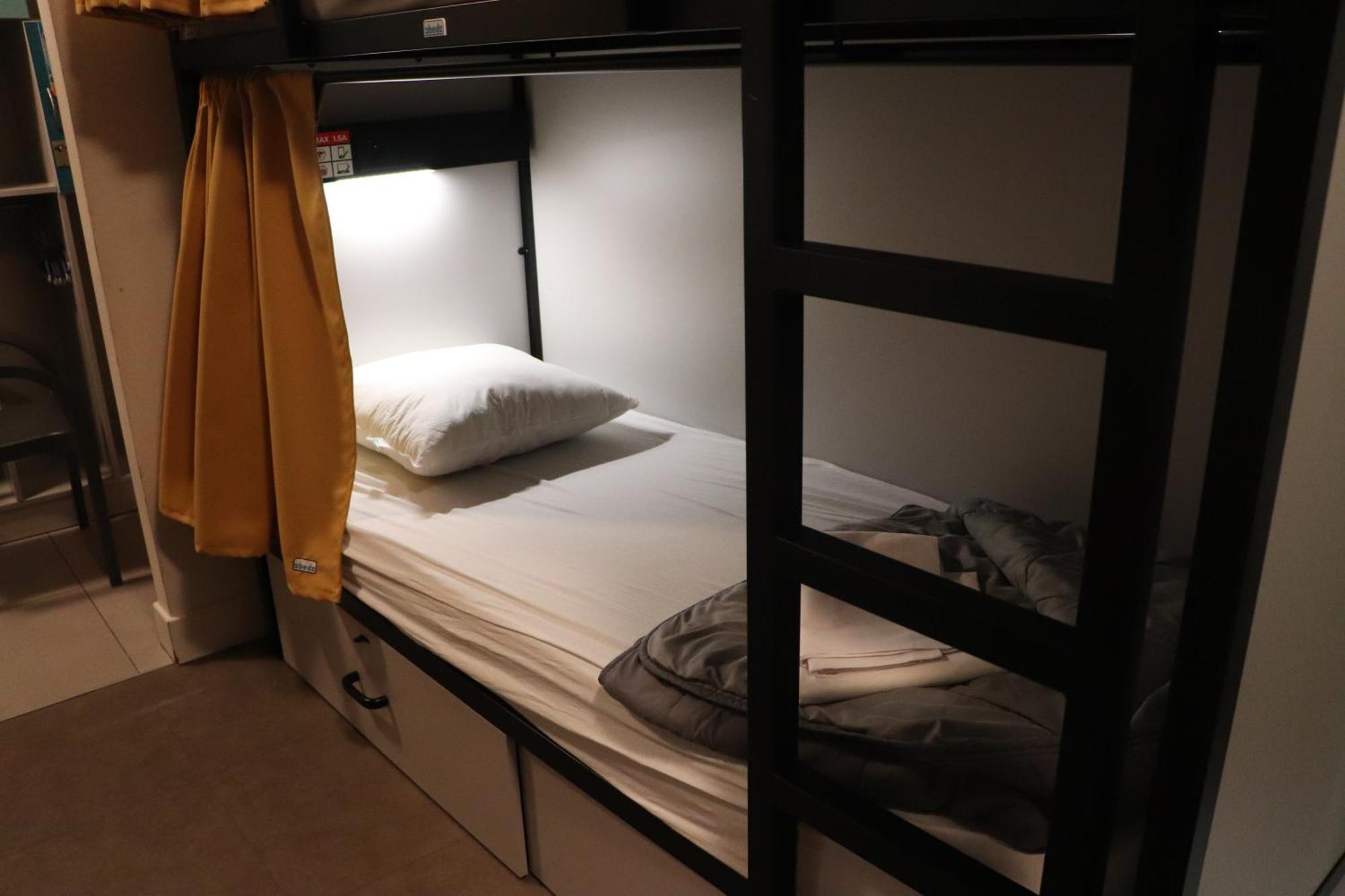 Hostel Hi Jacques Brel Hostel Brussels