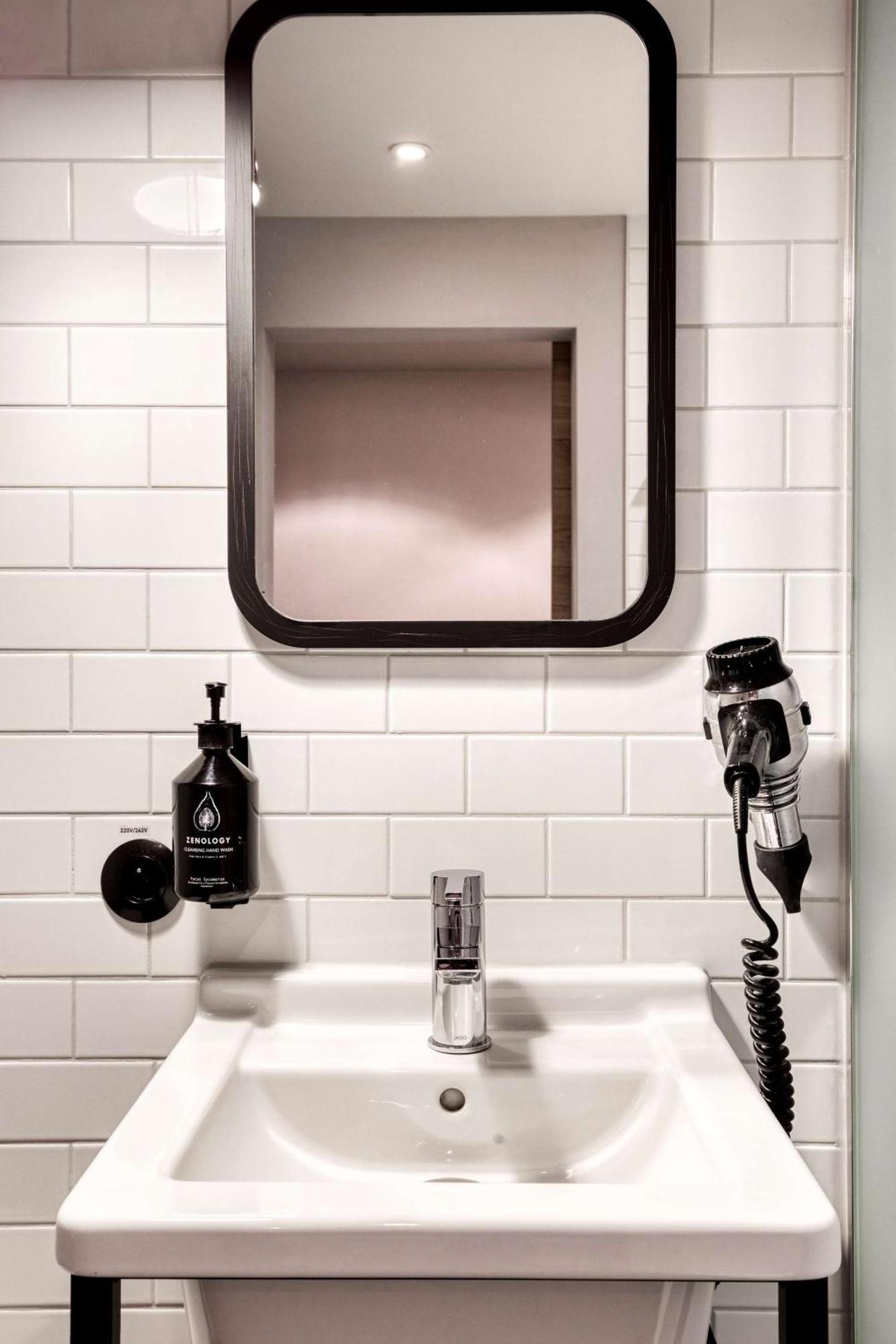 Pentahotel Brussels Centre Khách sạn