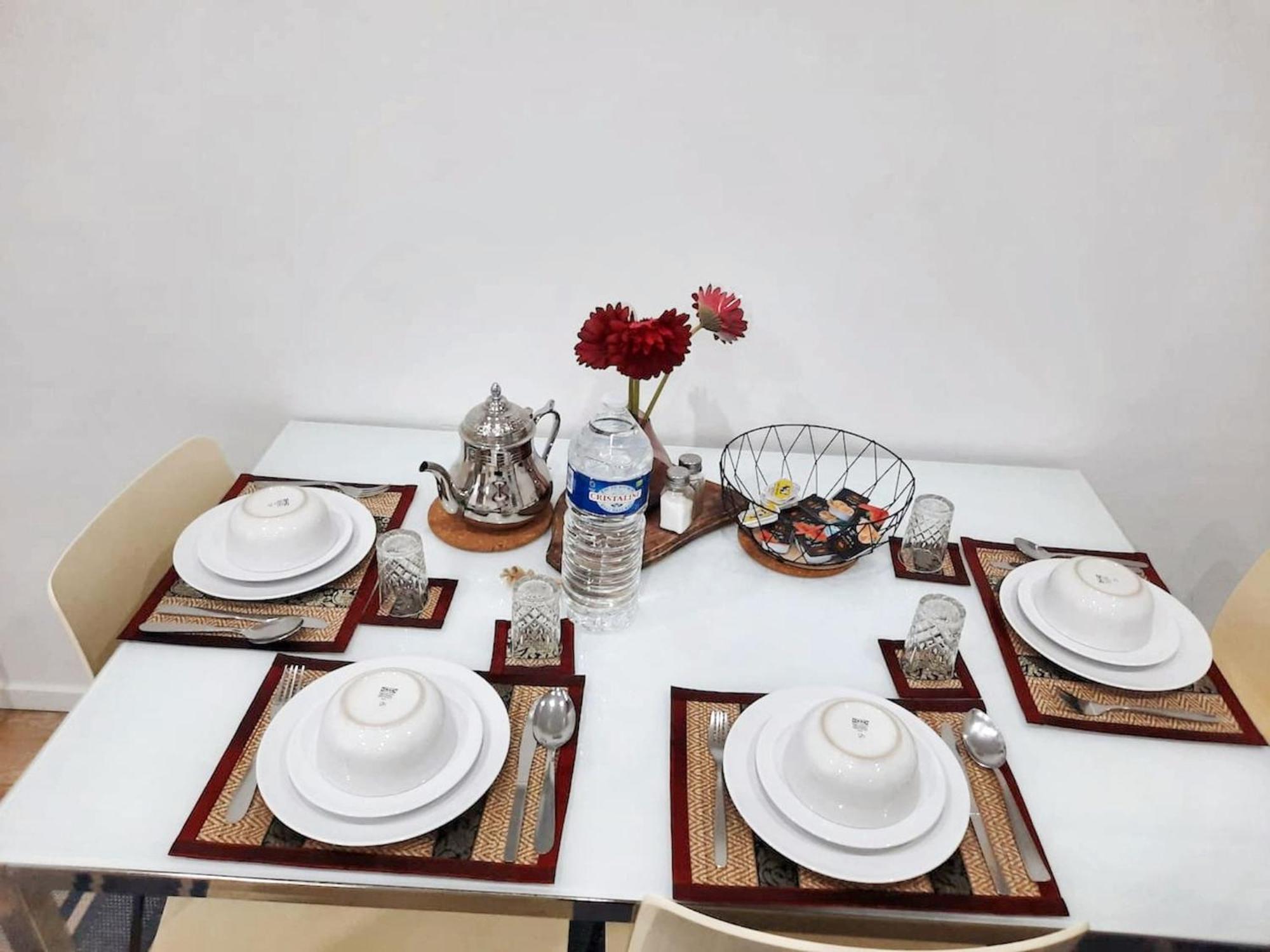 Modern In Molenbeek-saint-jean / 77 M² / Parking Apartment