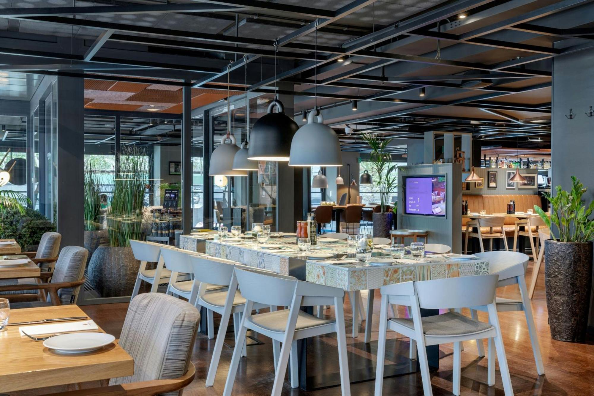 Courtyard By Marriott Eu Hotel 4*