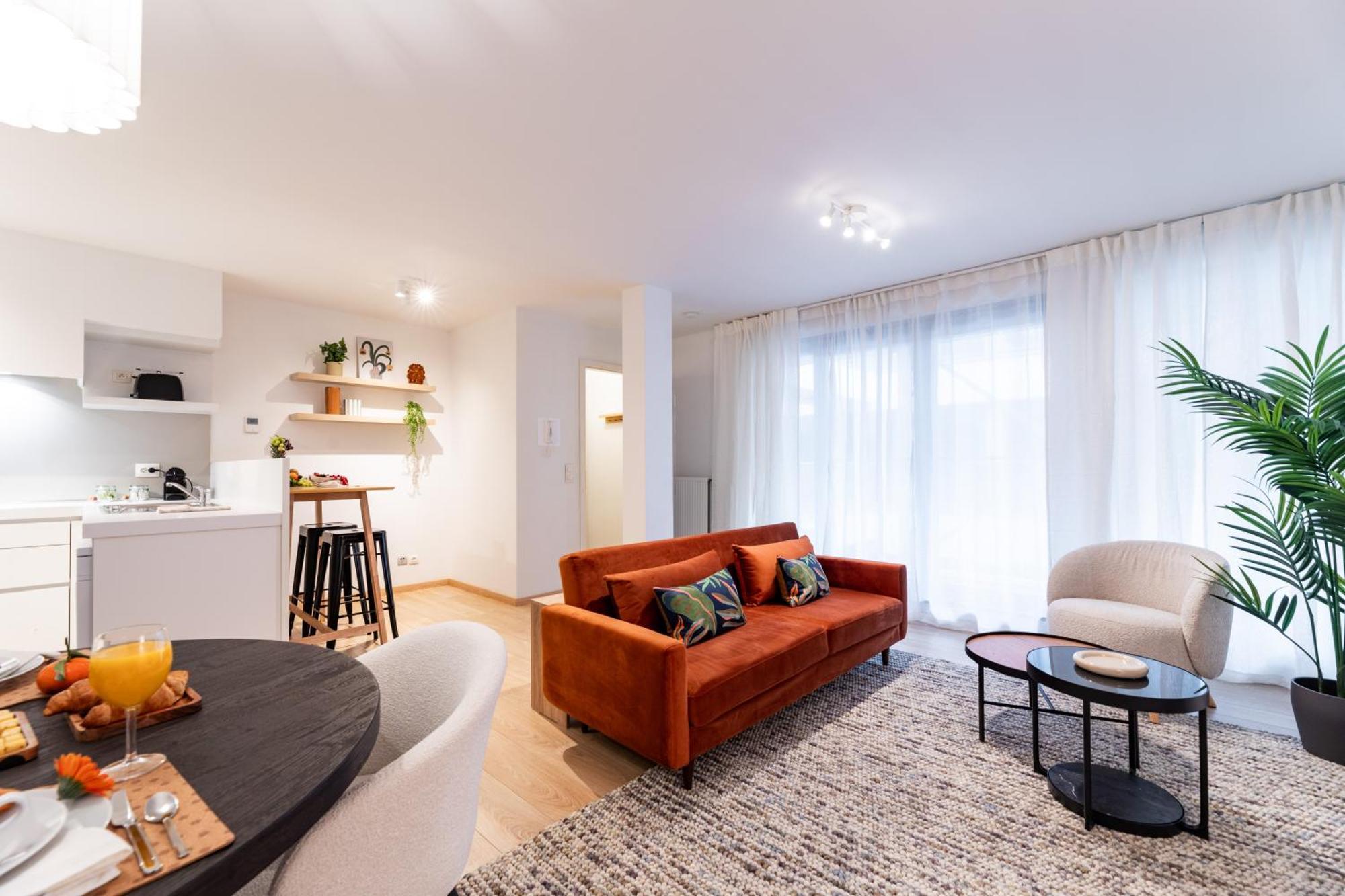Apartment Contemporary Comfort In The Heart Of The *