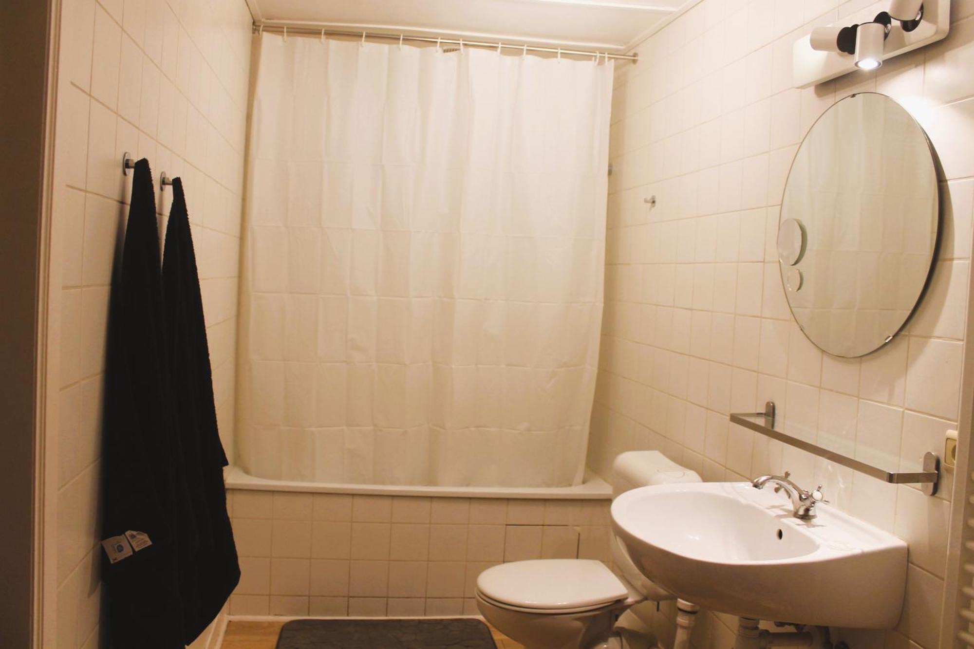 Madame Ii Apartment *