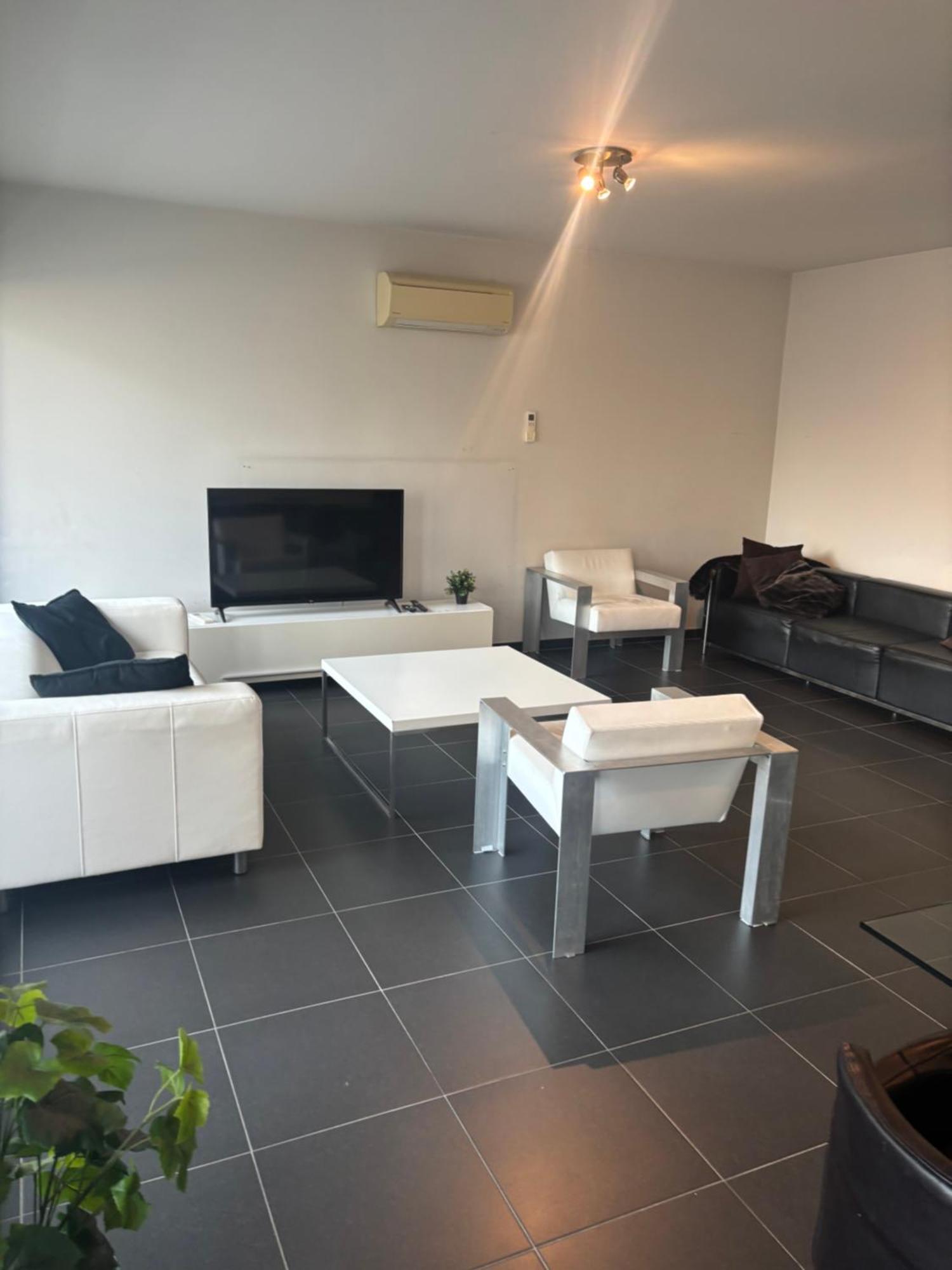 Charming With Balcony Views Apartment Brussels