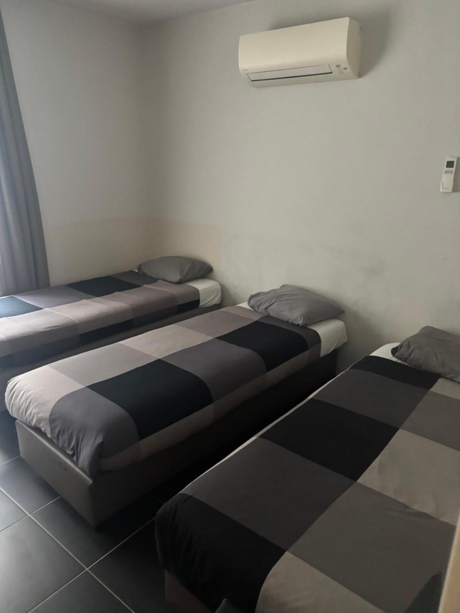 Charming With Balcony Views Apartment Brussels