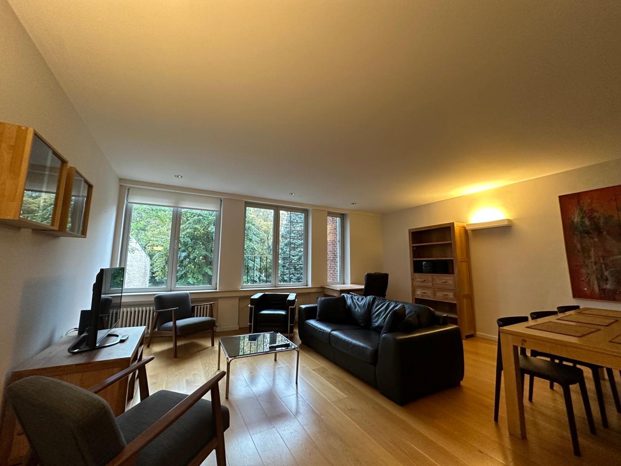 2 Bedroom In Lovely Louise Area Brussels