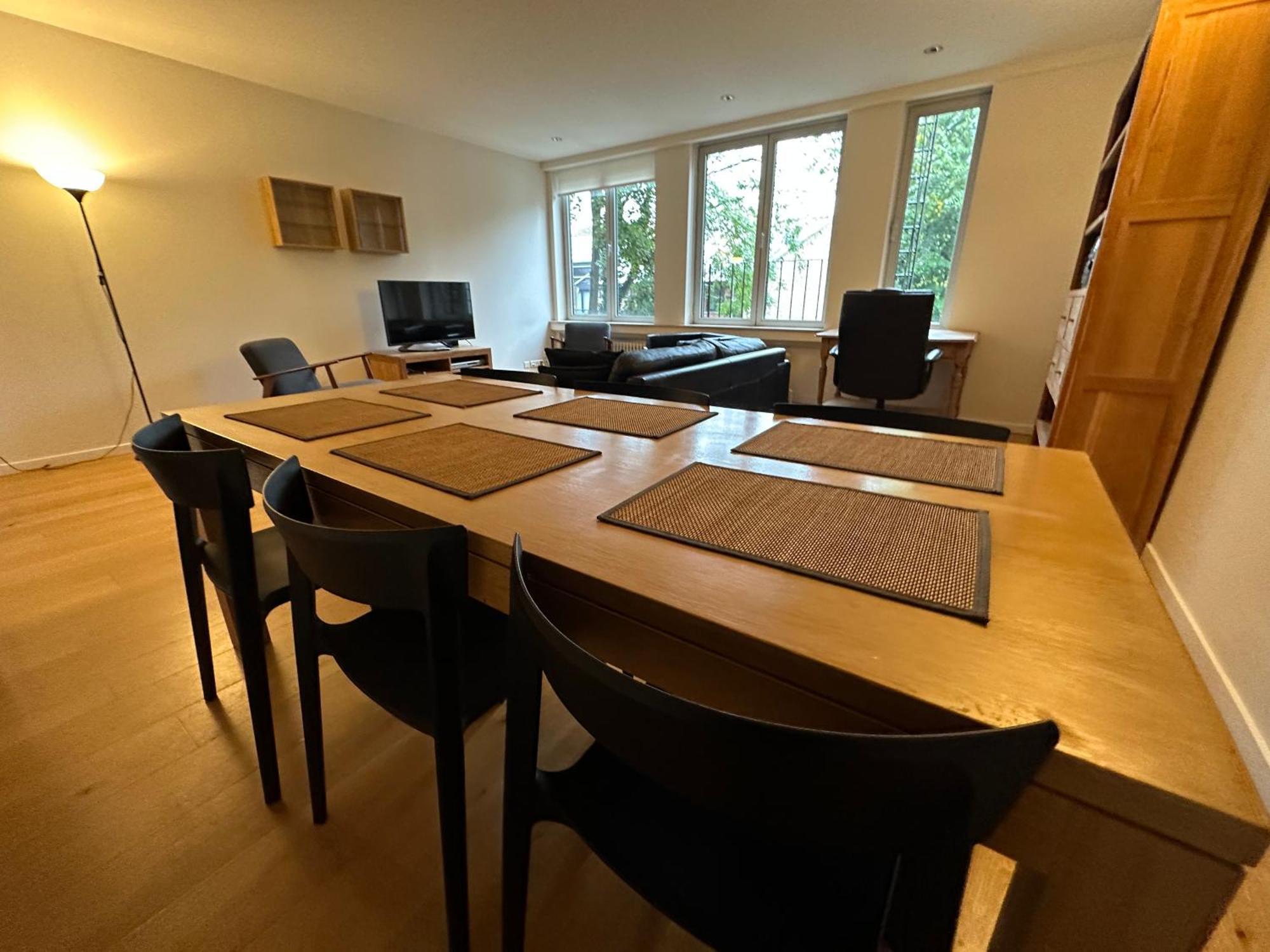 2 Bedroom In Lovely Louise Area Brussels