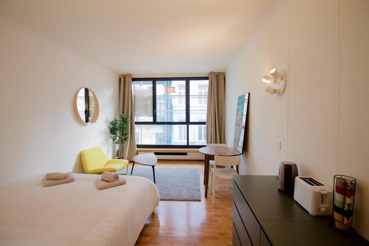 Apartment Beautiful And Bright Avlouise