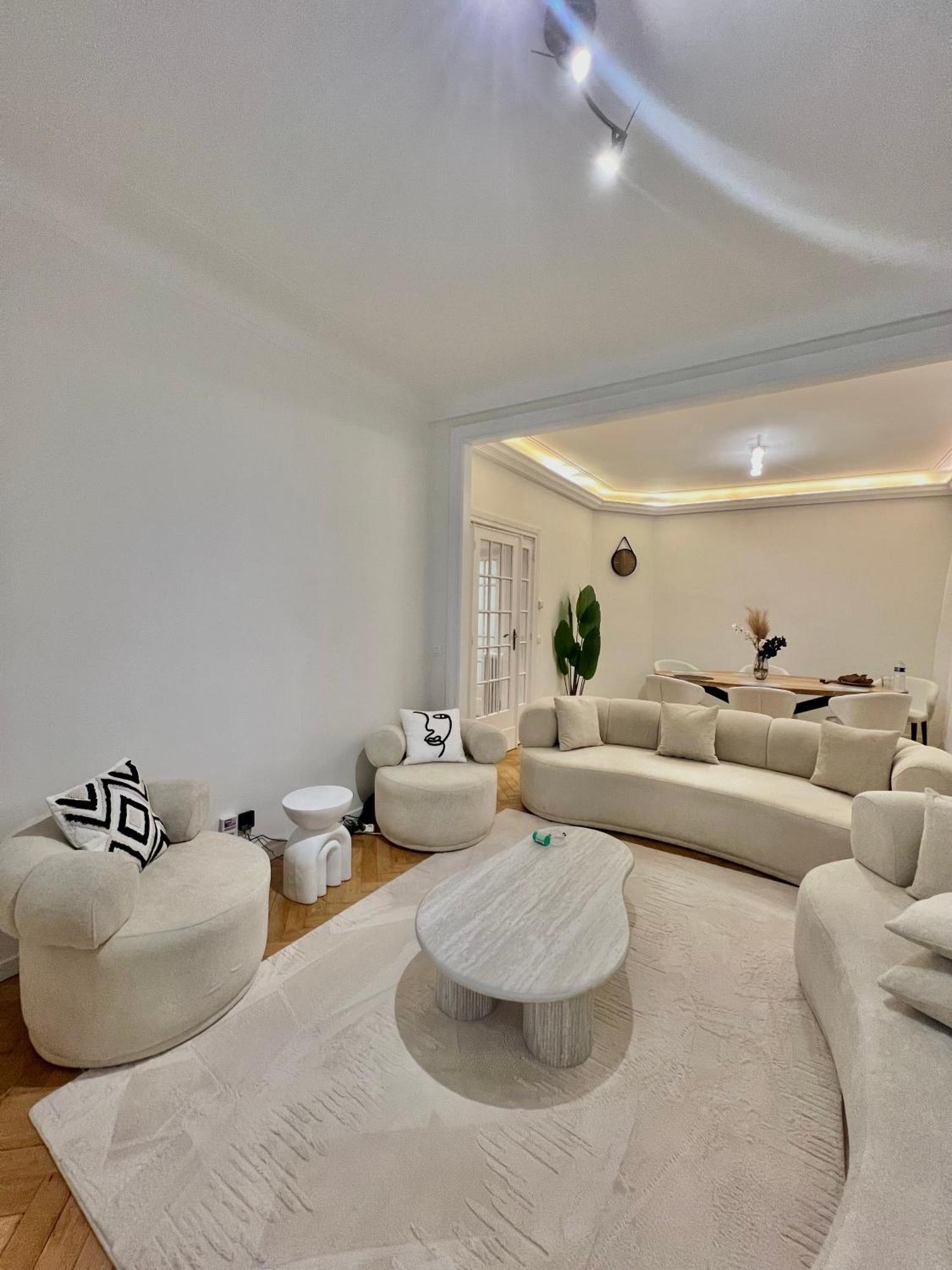 Grand Luxueux Apartment *